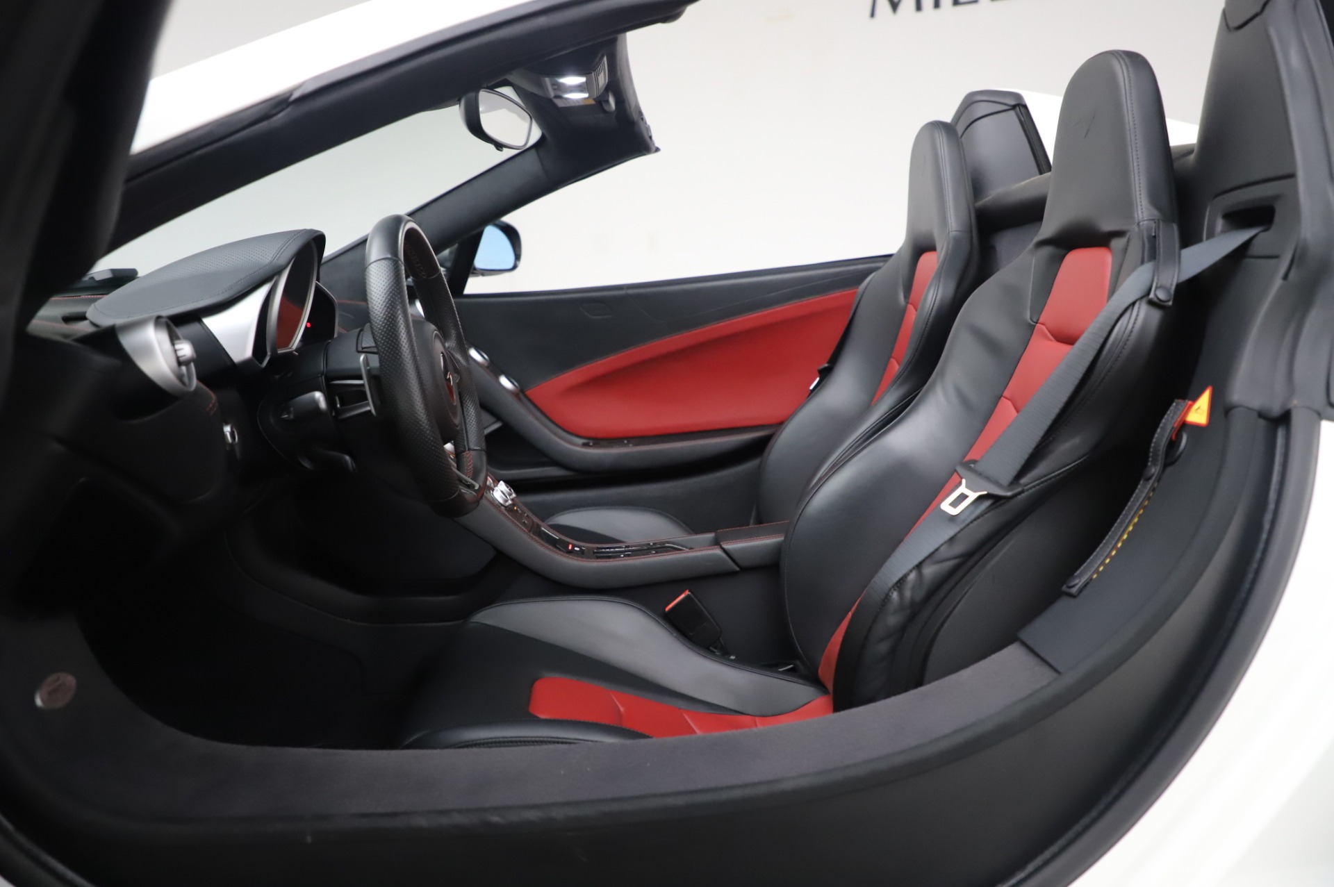 Used-2016-McLaren-650S-Spider