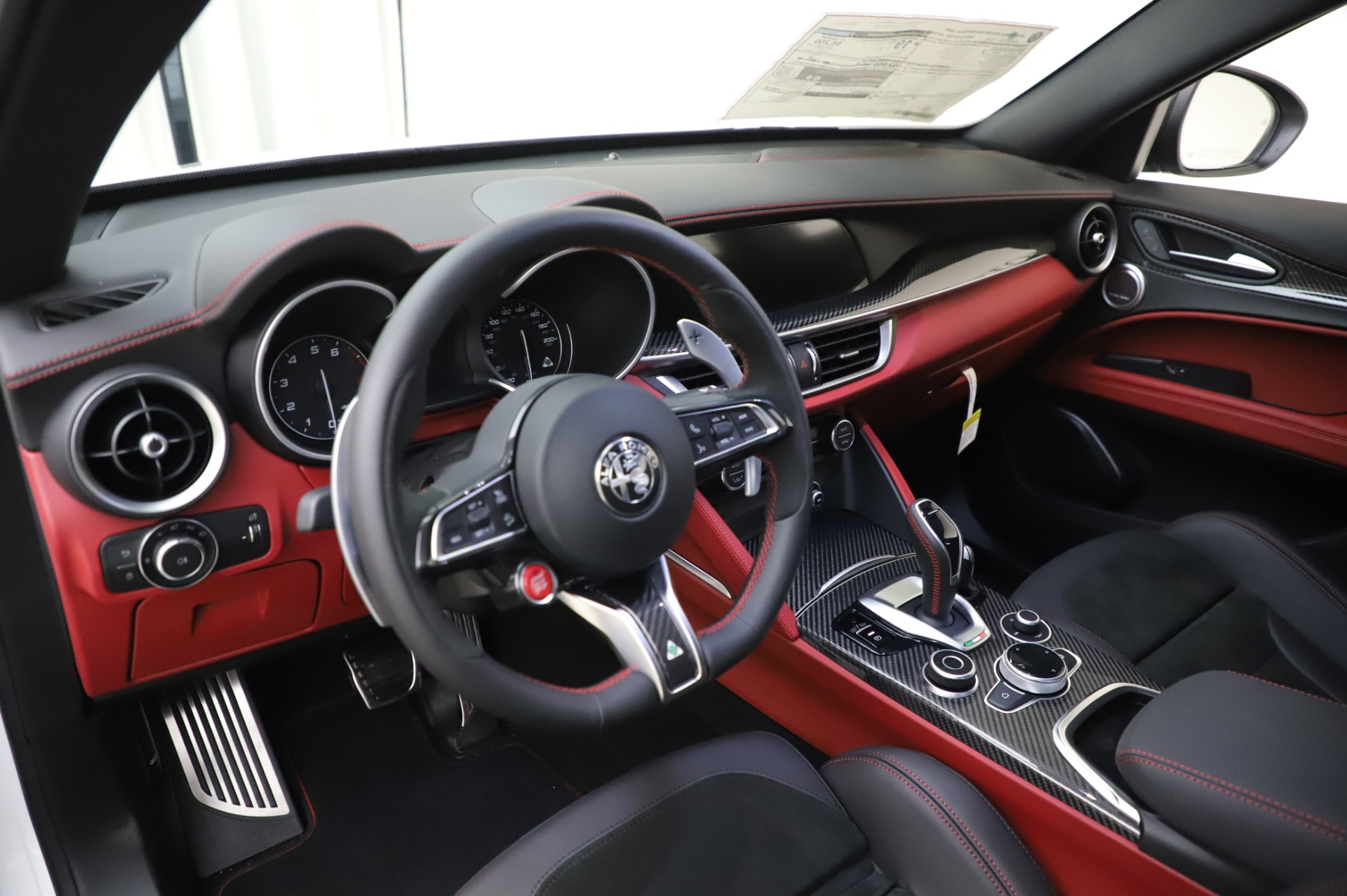 New-2020-Alfa-Romeo-Stelvio-Quadrifoglio