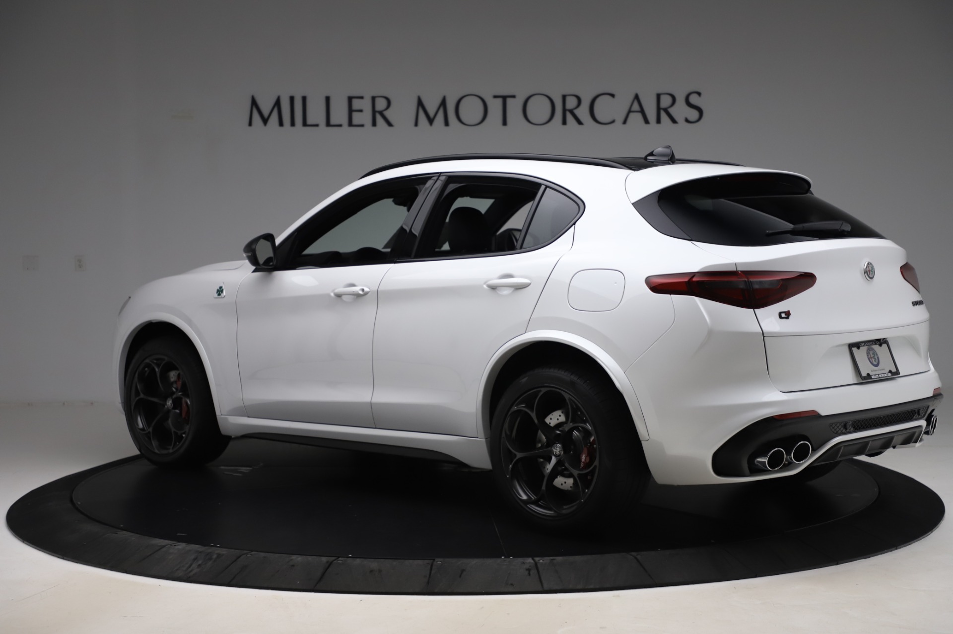 New-2020-Alfa-Romeo-Stelvio-Quadrifoglio
