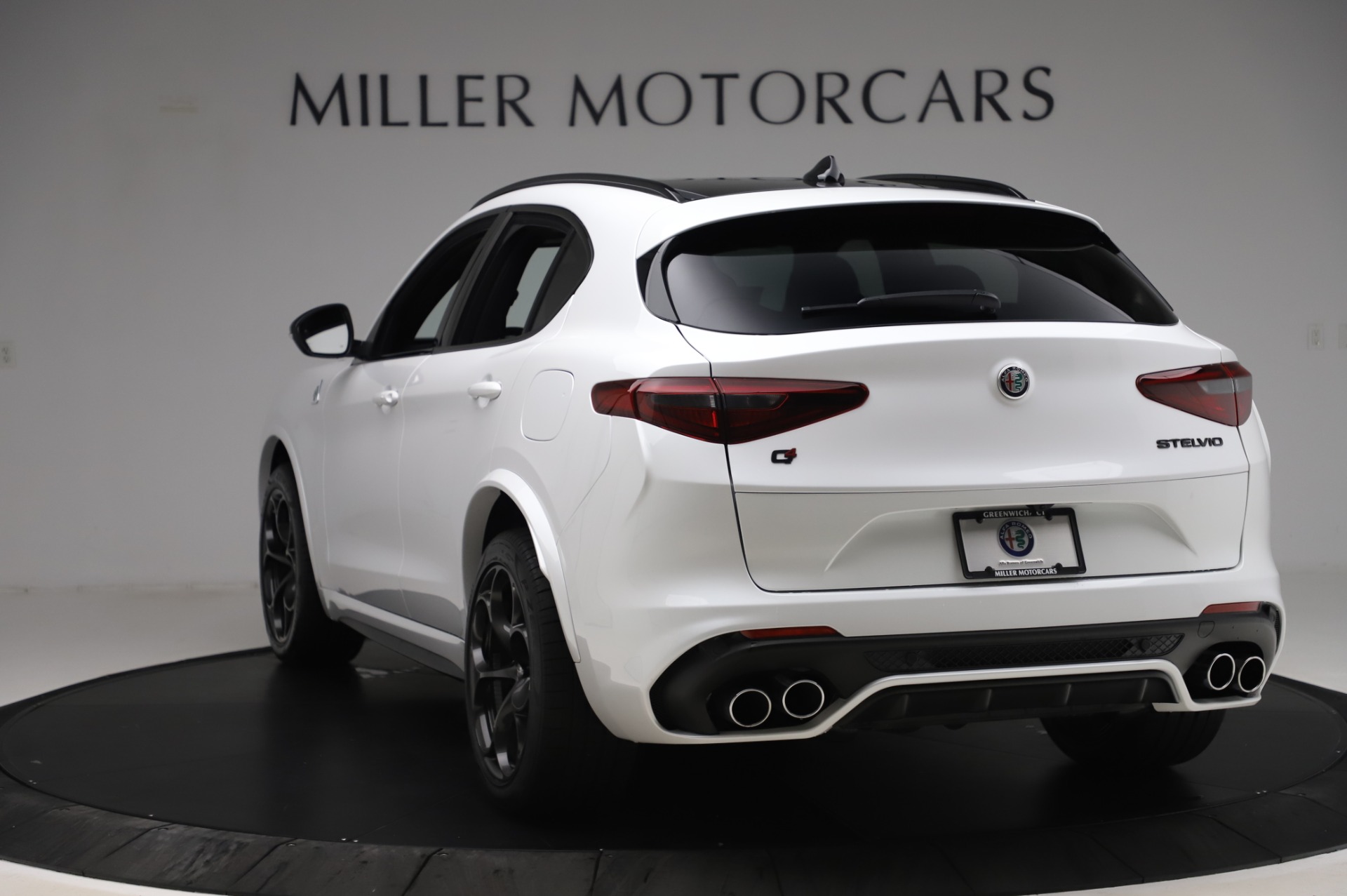 New-2020-Alfa-Romeo-Stelvio-Quadrifoglio