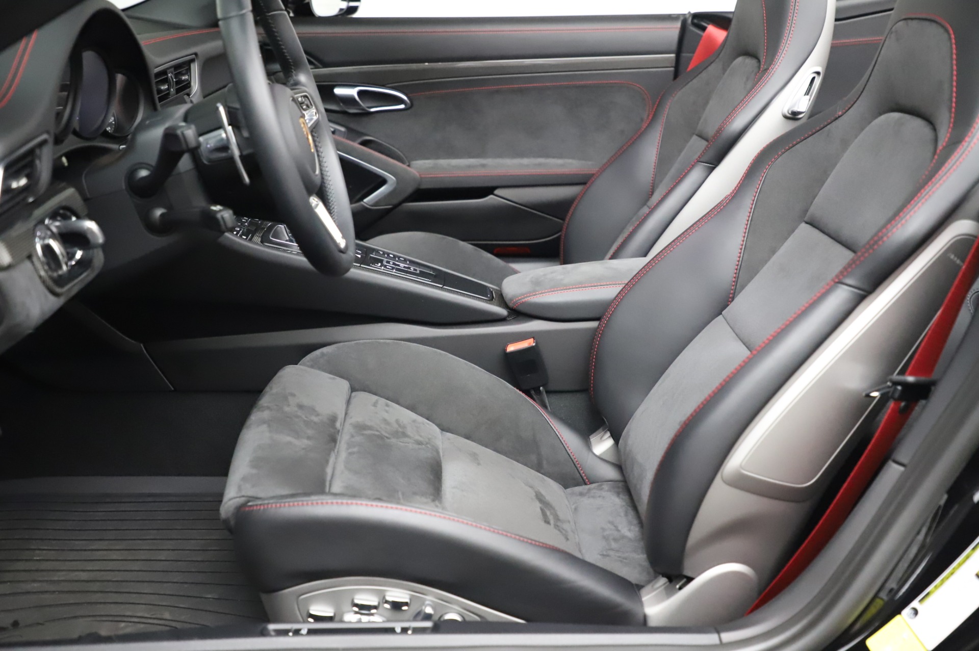 Used-2018-Porsche-911-Carrera-4-GTS