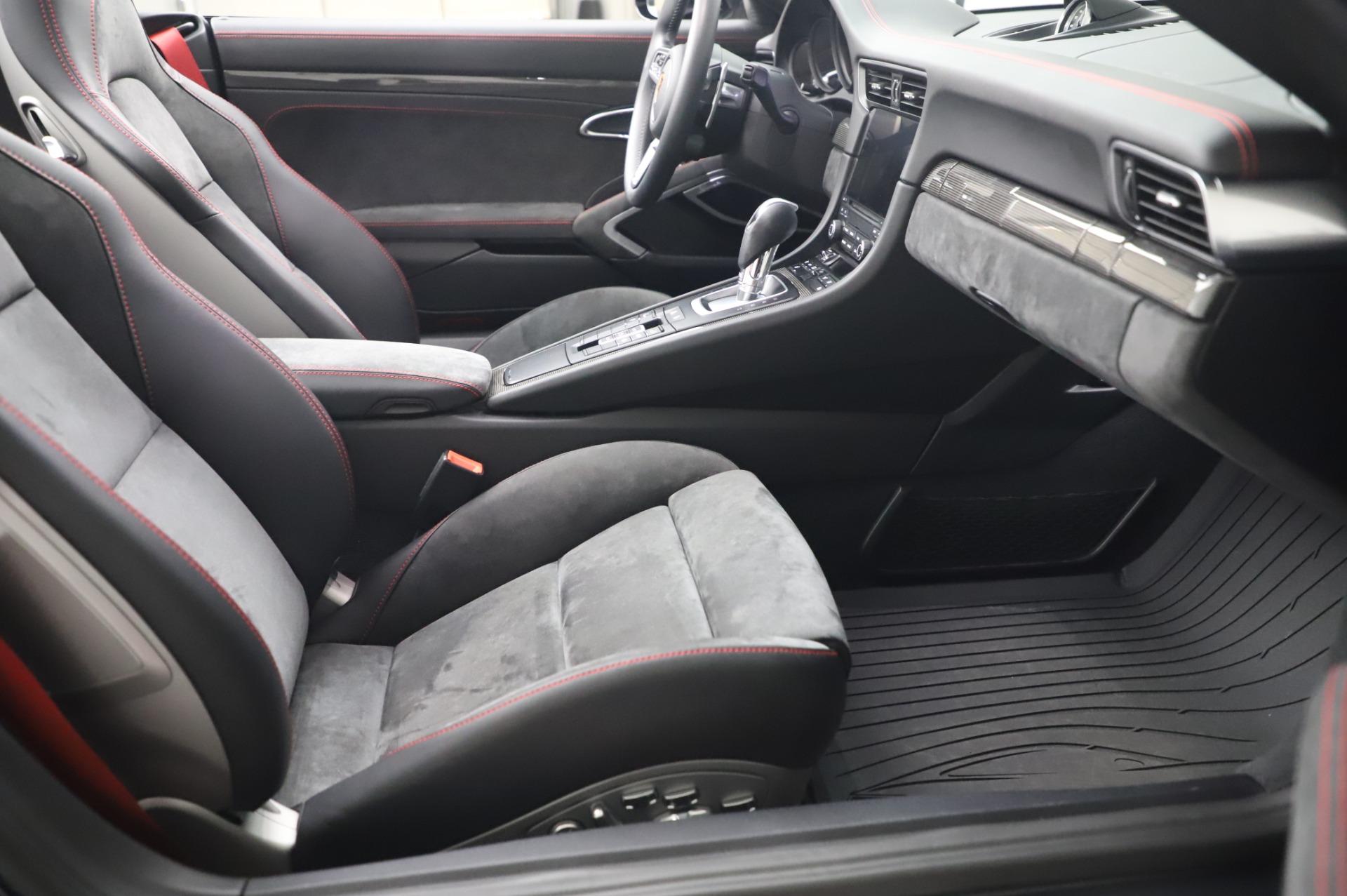 Used-2018-Porsche-911-Carrera-4-GTS