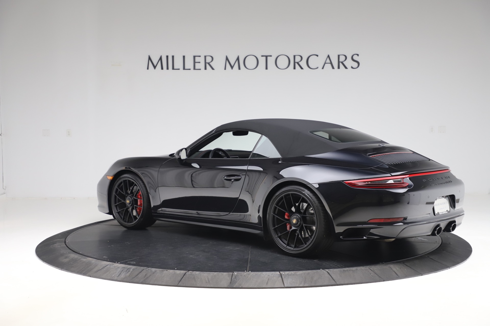 Used-2018-Porsche-911-Carrera-4-GTS