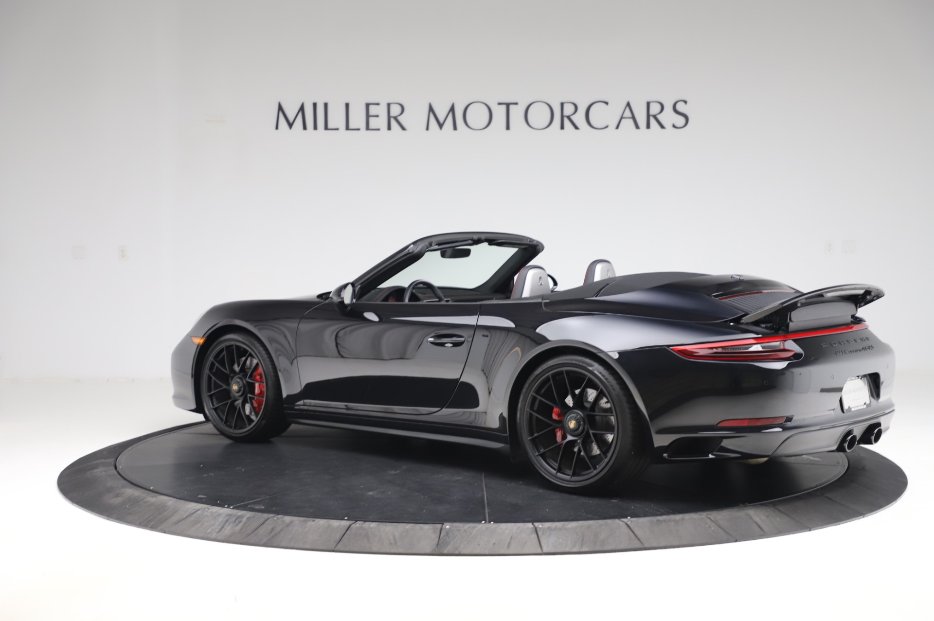 Used-2018-Porsche-911-Carrera-4-GTS