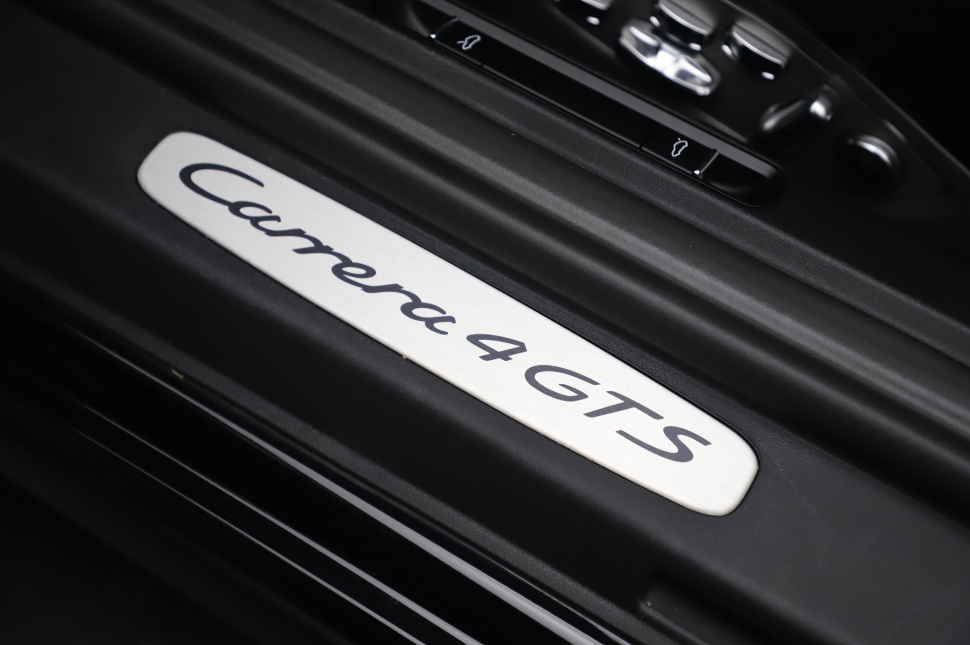 Used-2018-Porsche-911-Carrera-4-GTS