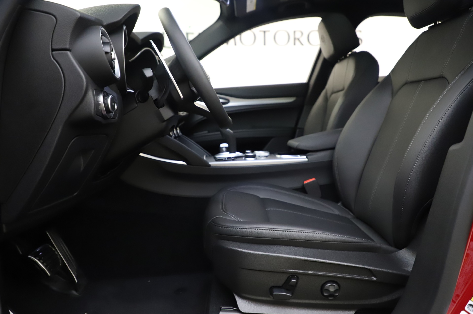 New-2020-Alfa-Romeo-Stelvio-Sport-Q4