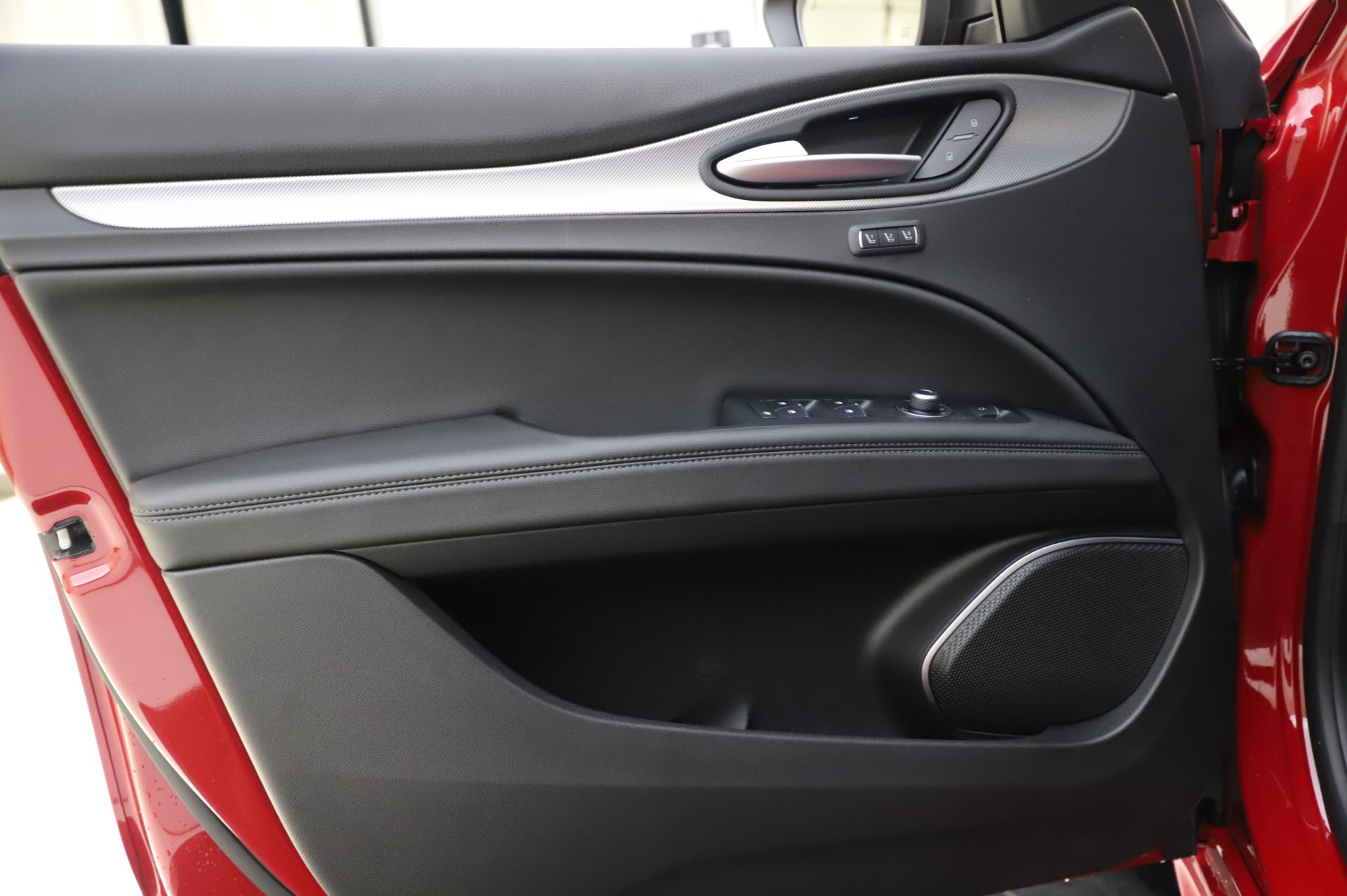 New-2020-Alfa-Romeo-Stelvio-Sport-Q4