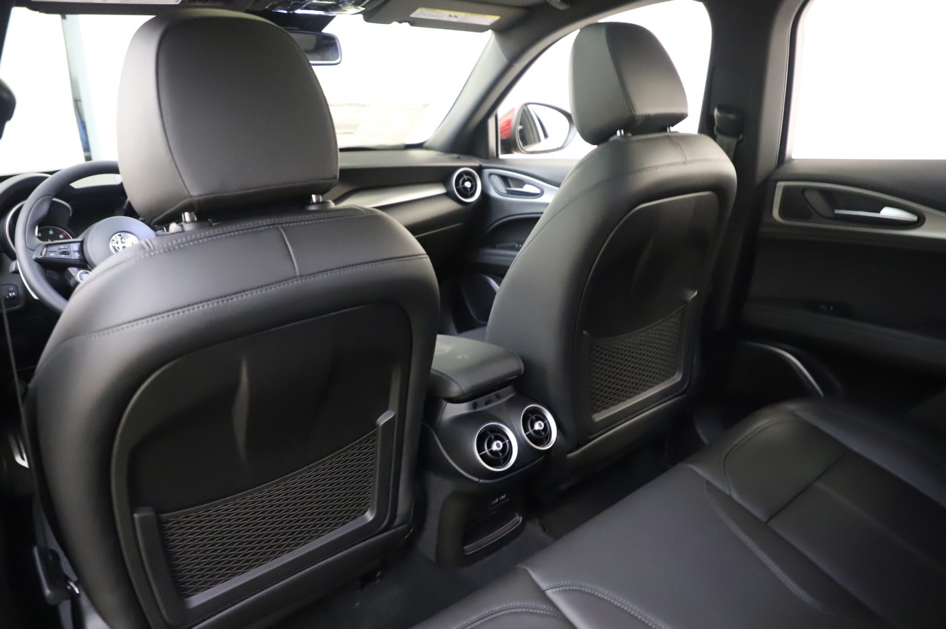 New-2020-Alfa-Romeo-Stelvio-Sport-Q4