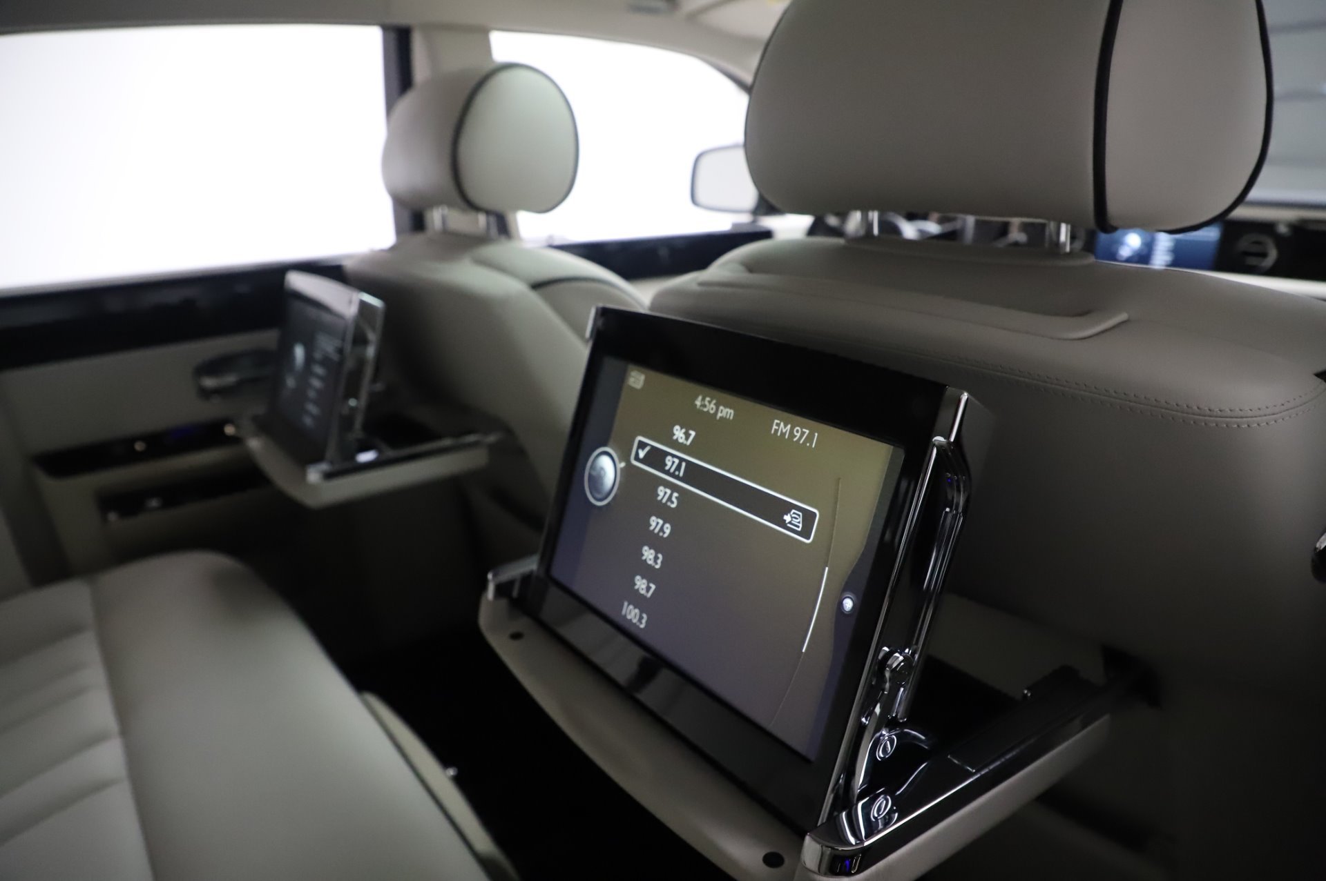 Used-2014-Rolls-Royce-Phantom