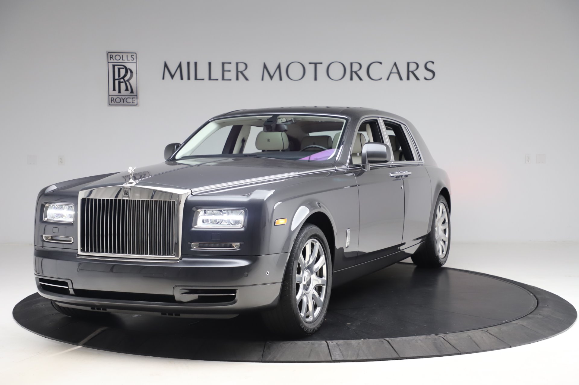 Used-2014-Rolls-Royce-Phantom
