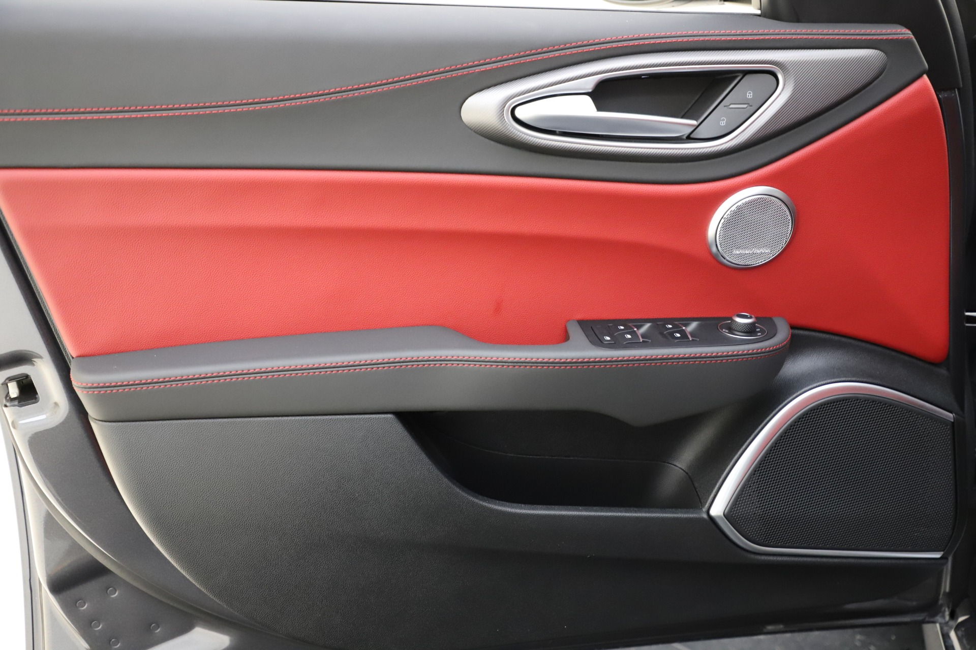 New-2020-Alfa-Romeo-Giulia-Ti-Sport-Q4