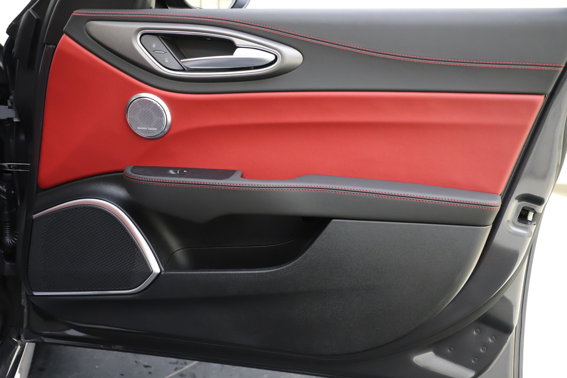 New-2020-Alfa-Romeo-Giulia-Ti-Sport-Q4