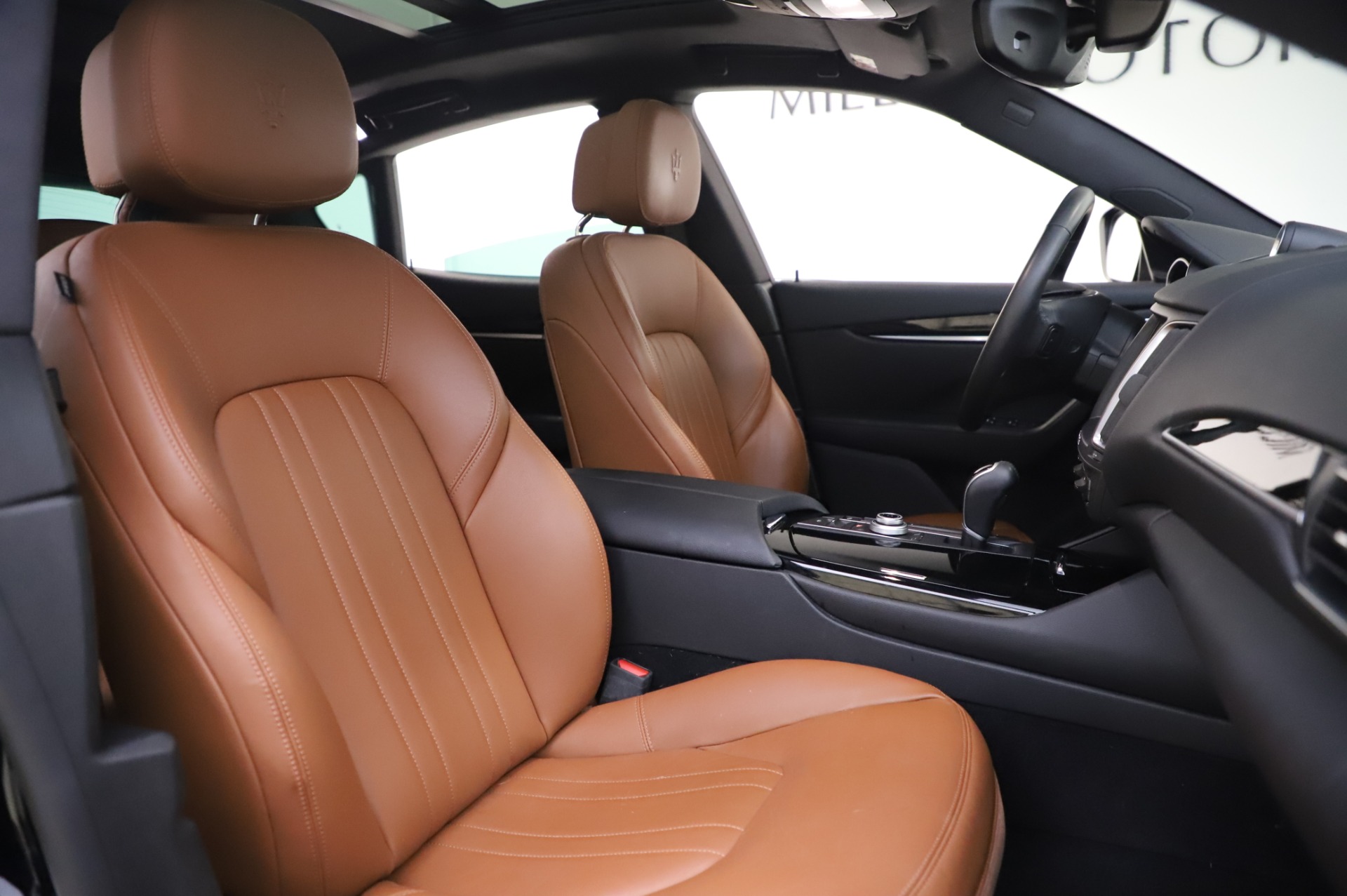 Used-2017-Maserati-Levante-Q4