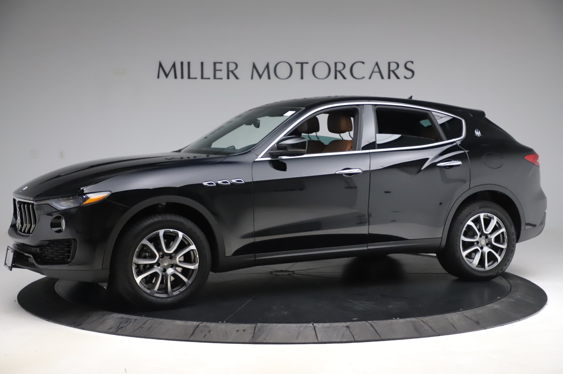 Used-2017-Maserati-Levante-Q4