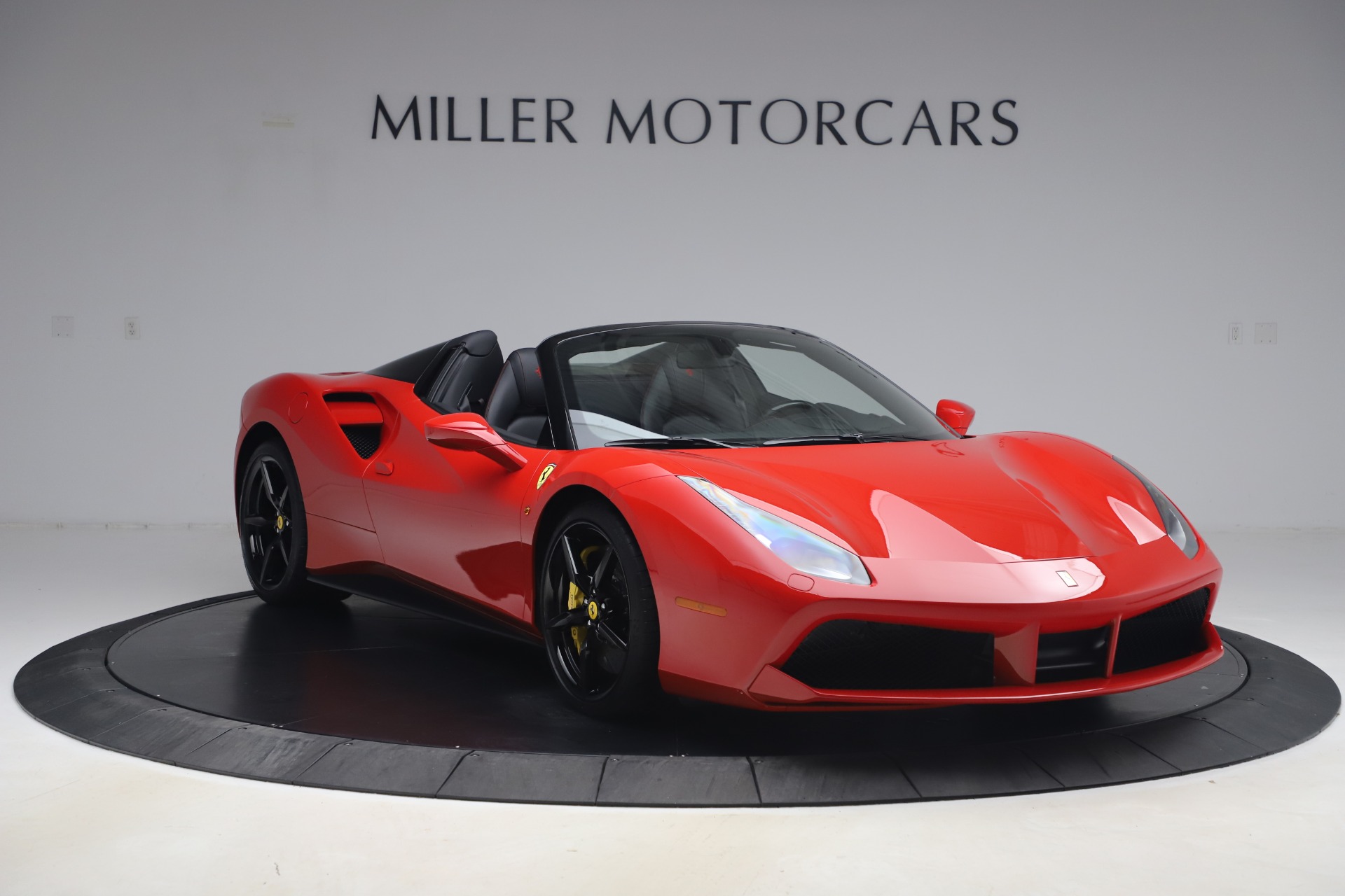 Used-2018-Ferrari-488-Spider