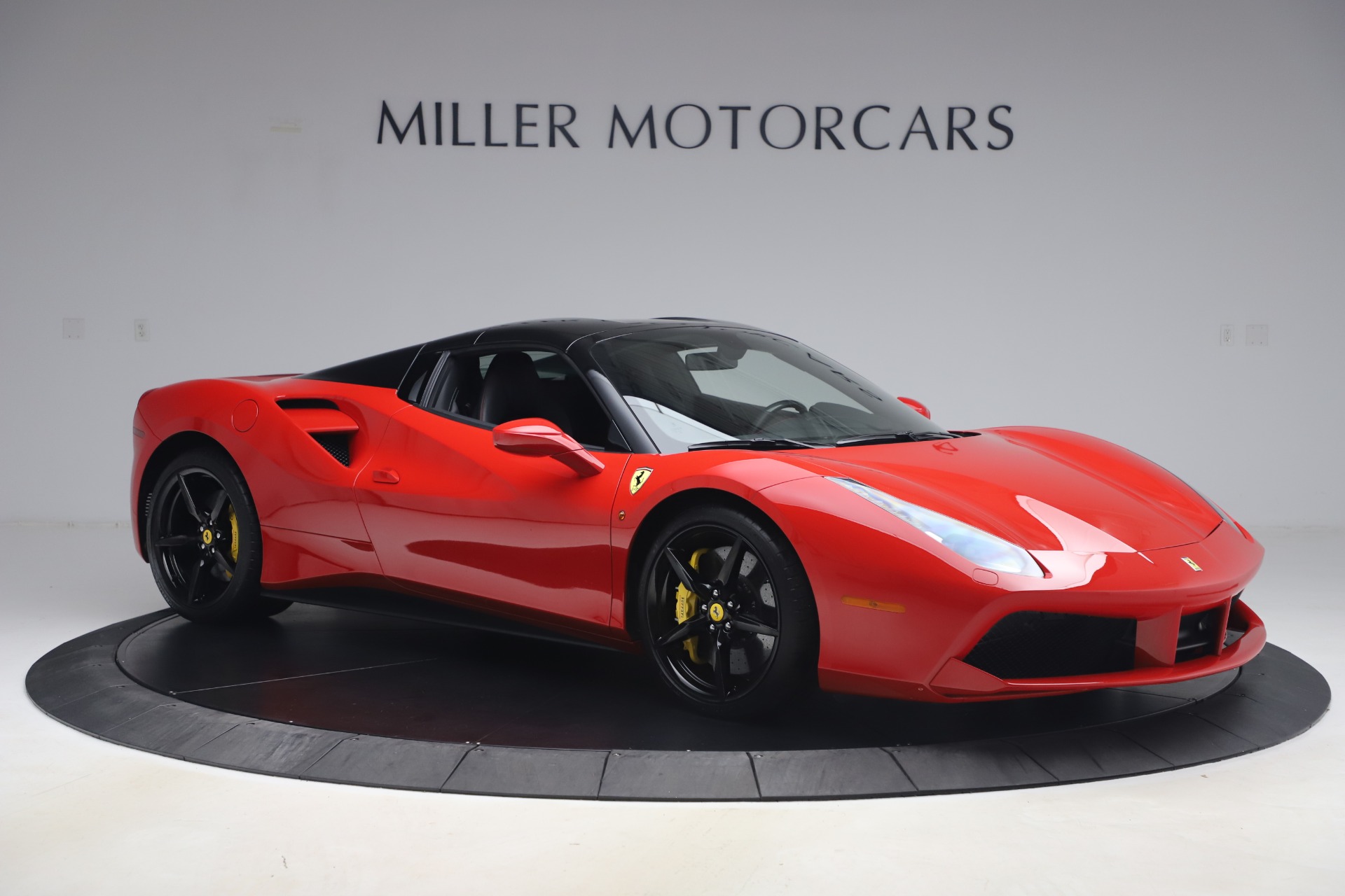 Used-2018-Ferrari-488-Spider