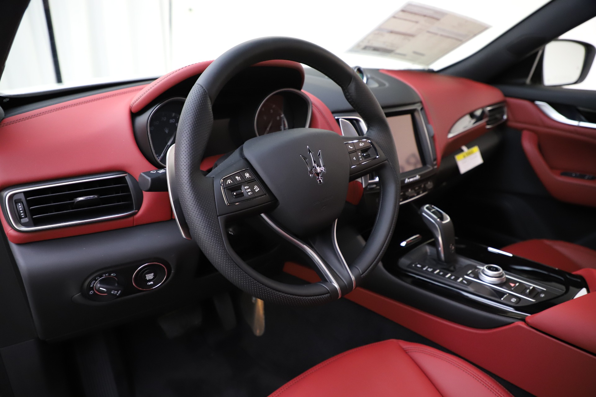 New-2020-Maserati-Levante-Q4