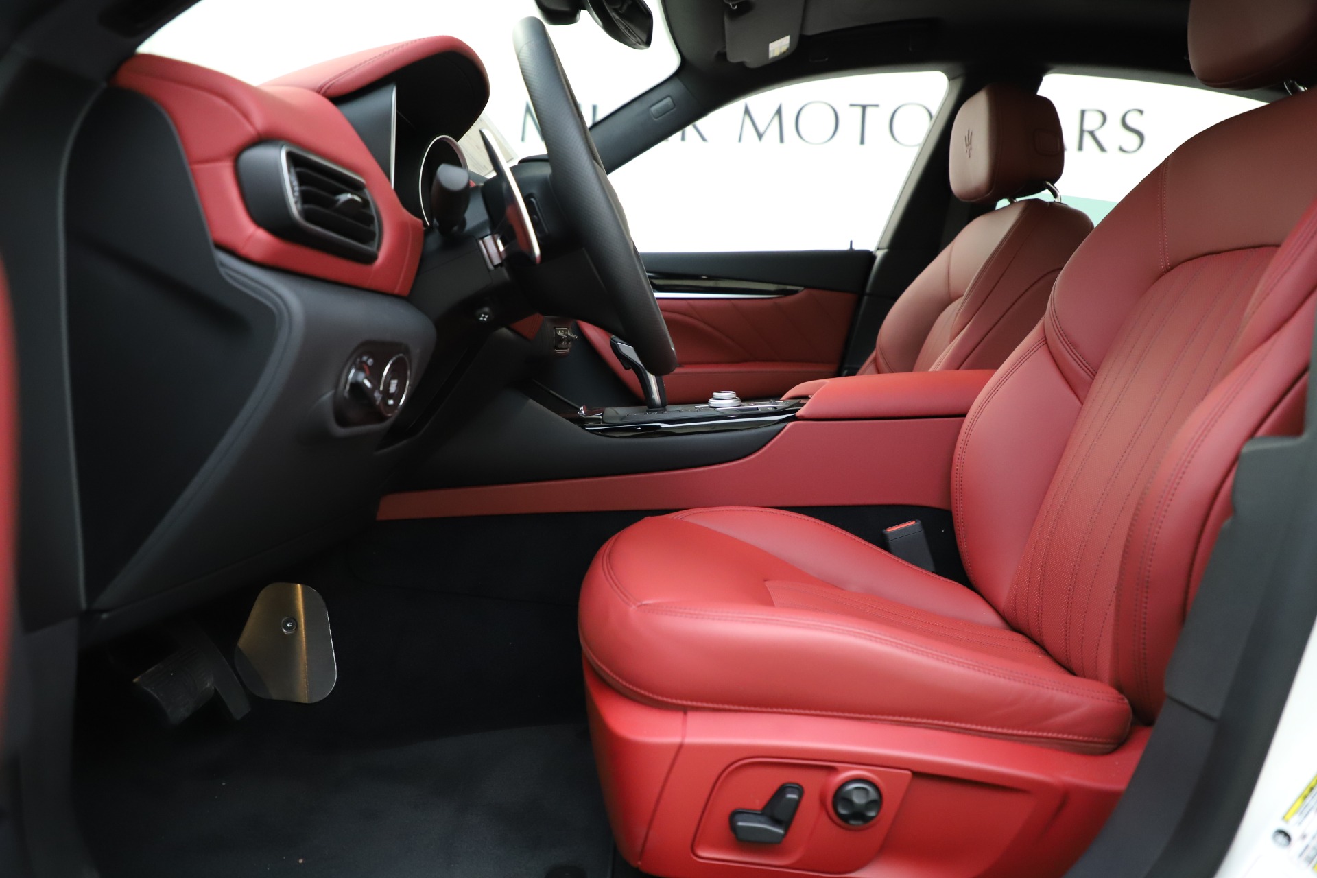 New-2020-Maserati-Levante-Q4