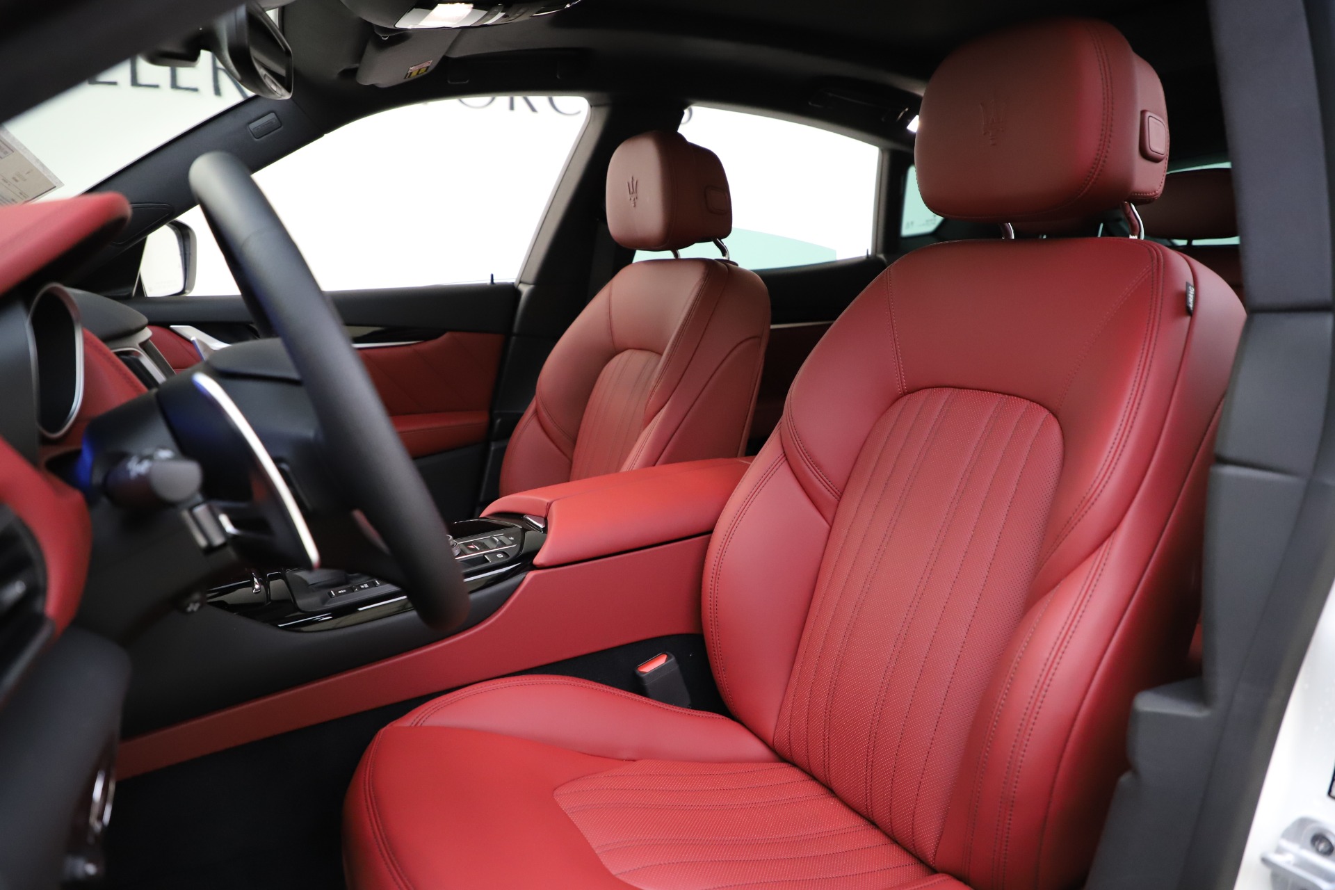 New-2020-Maserati-Levante-Q4