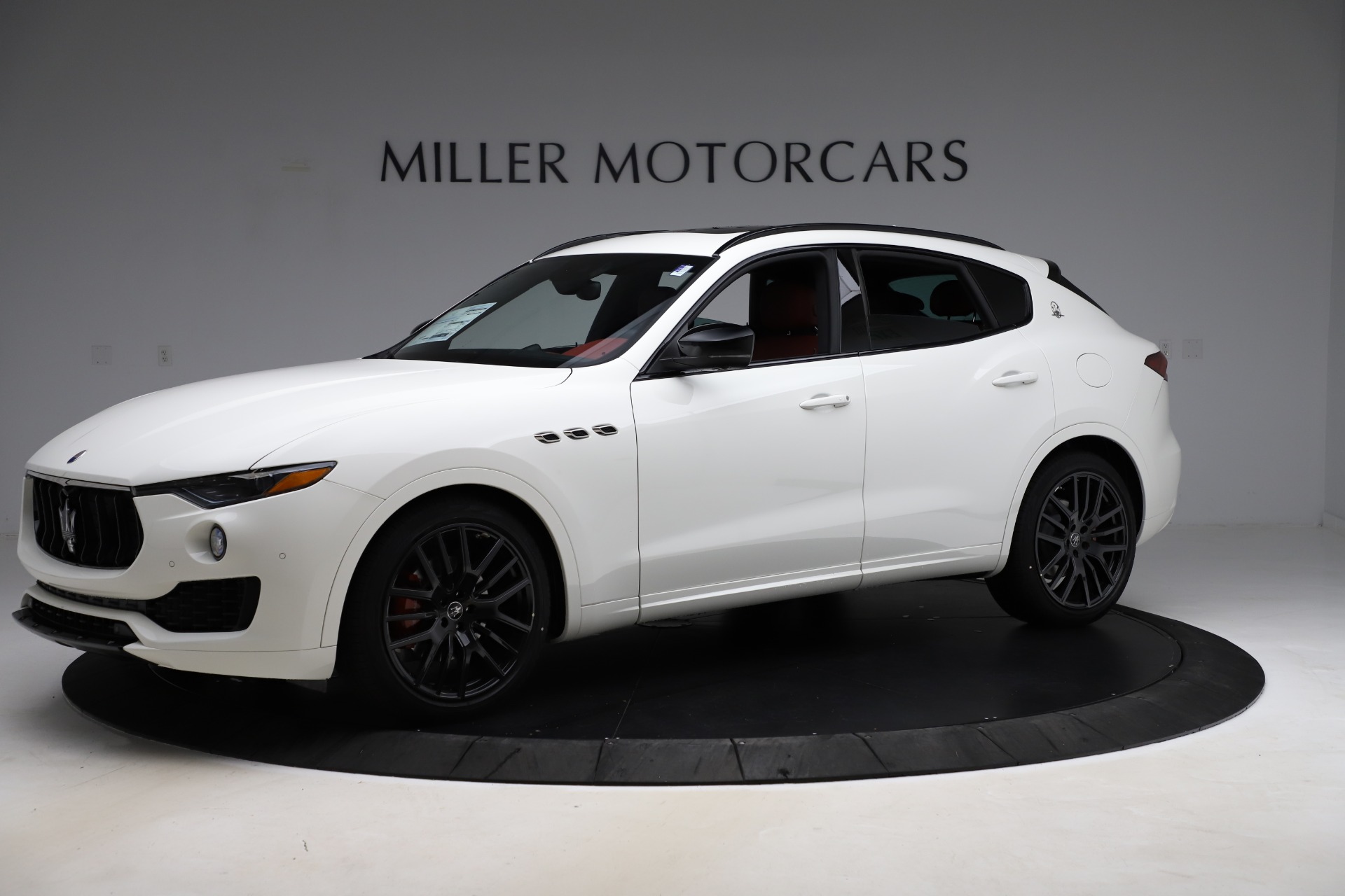 New-2020-Maserati-Levante-Q4