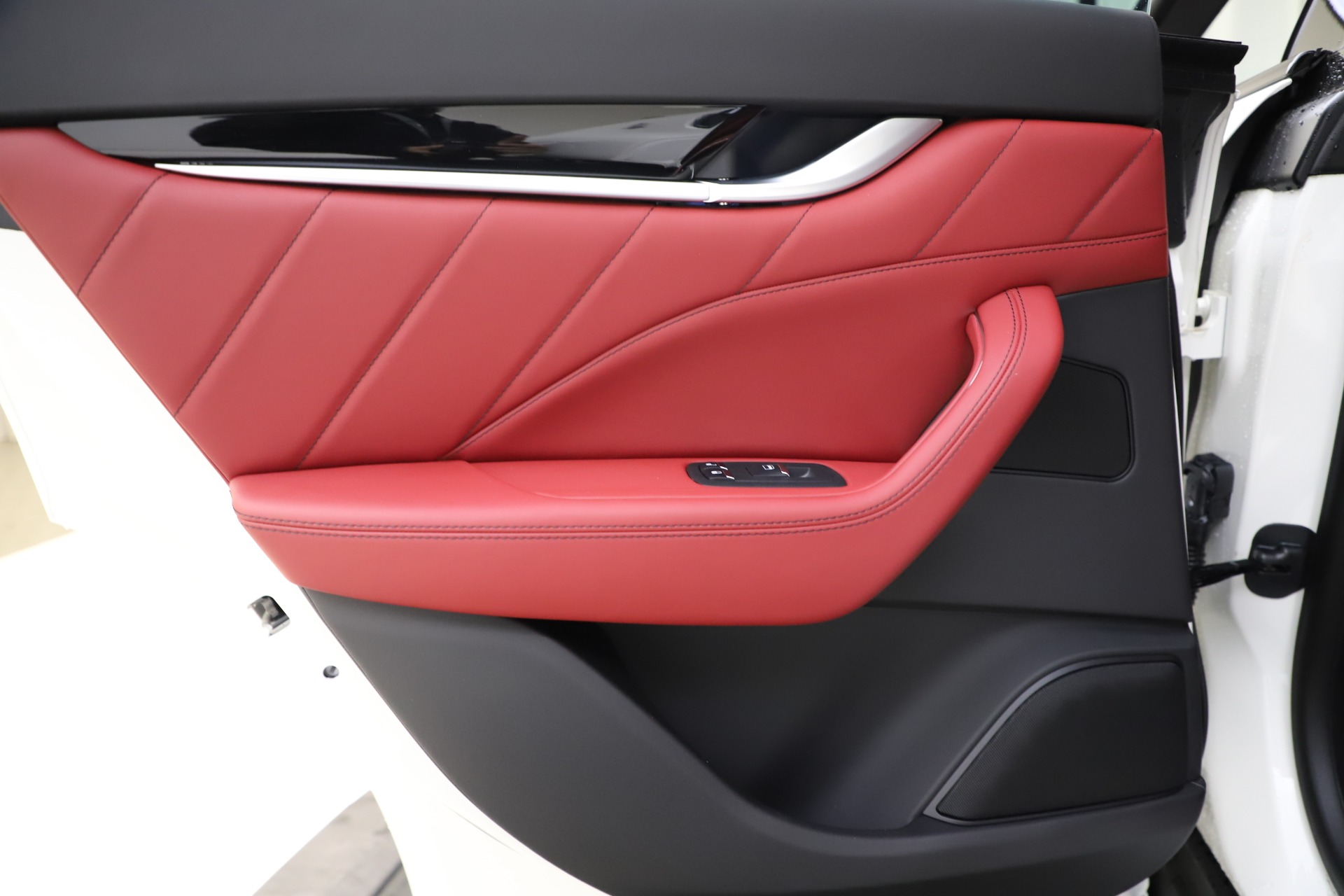 New-2020-Maserati-Levante-Q4