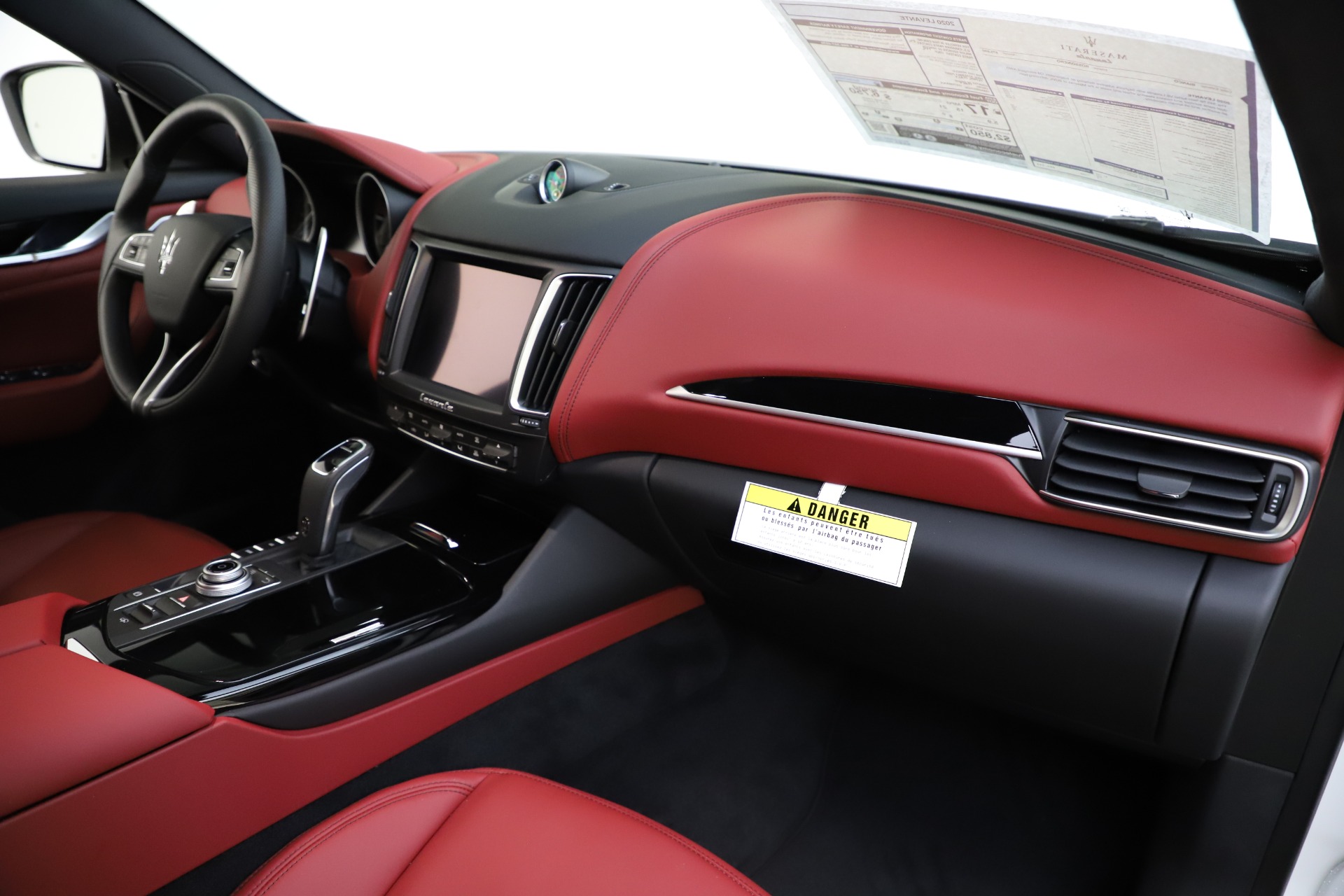 New-2020-Maserati-Levante-Q4