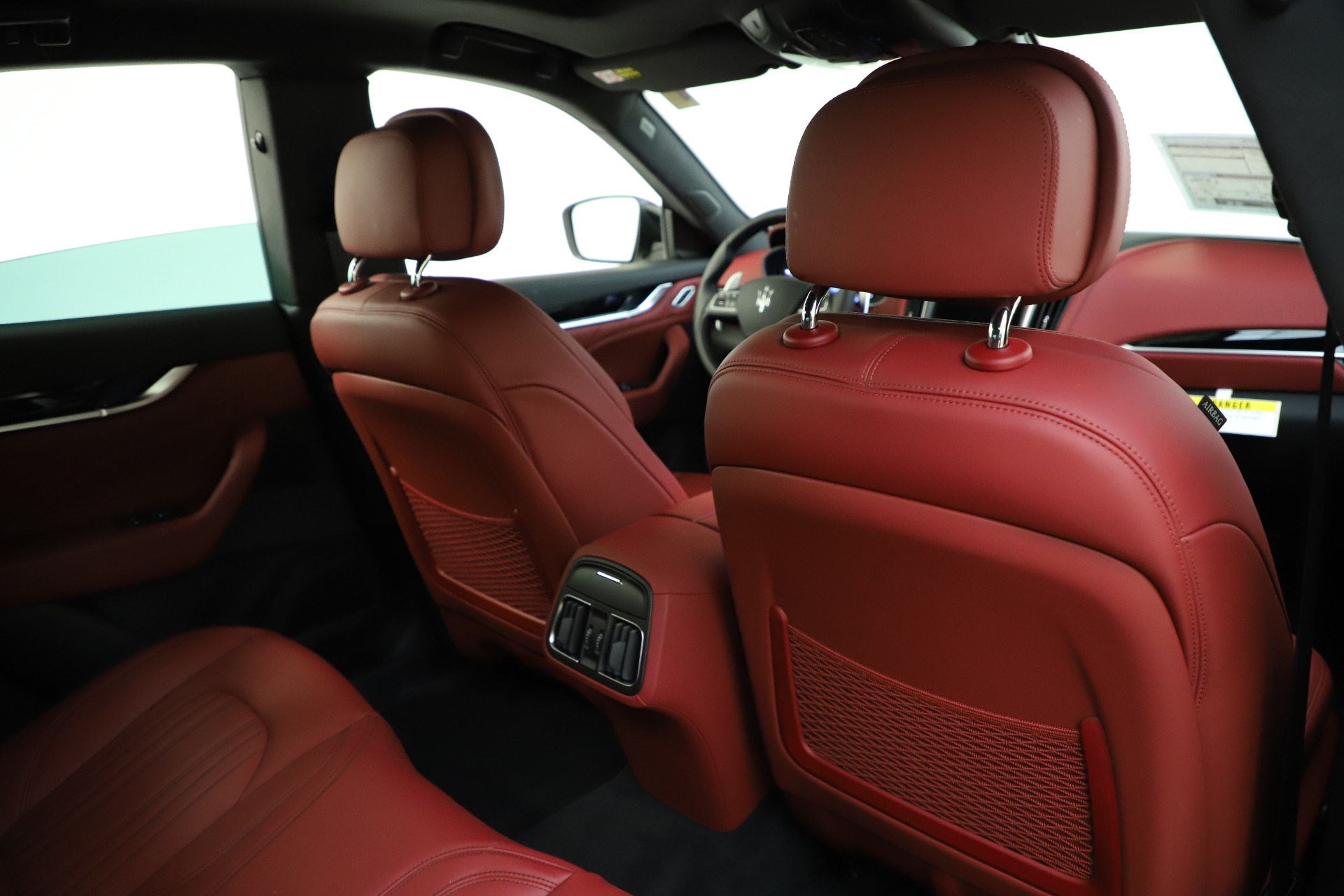 New-2020-Maserati-Levante-Q4