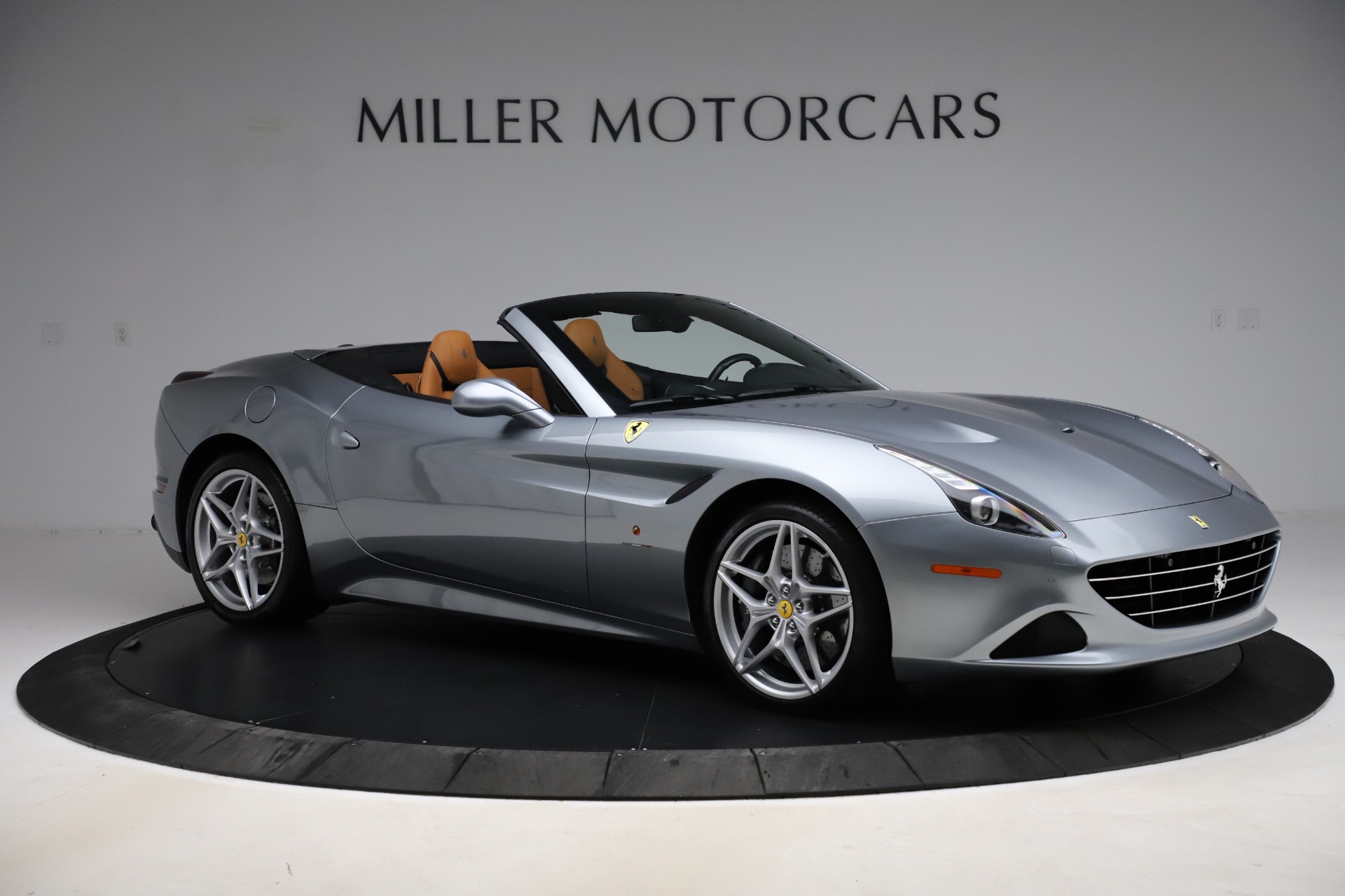 Used-2016-Ferrari-California-T