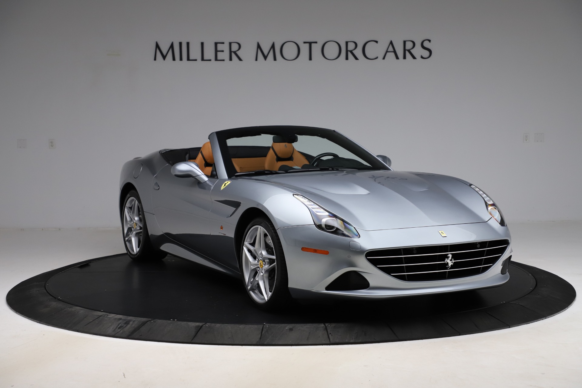 Used-2016-Ferrari-California-T