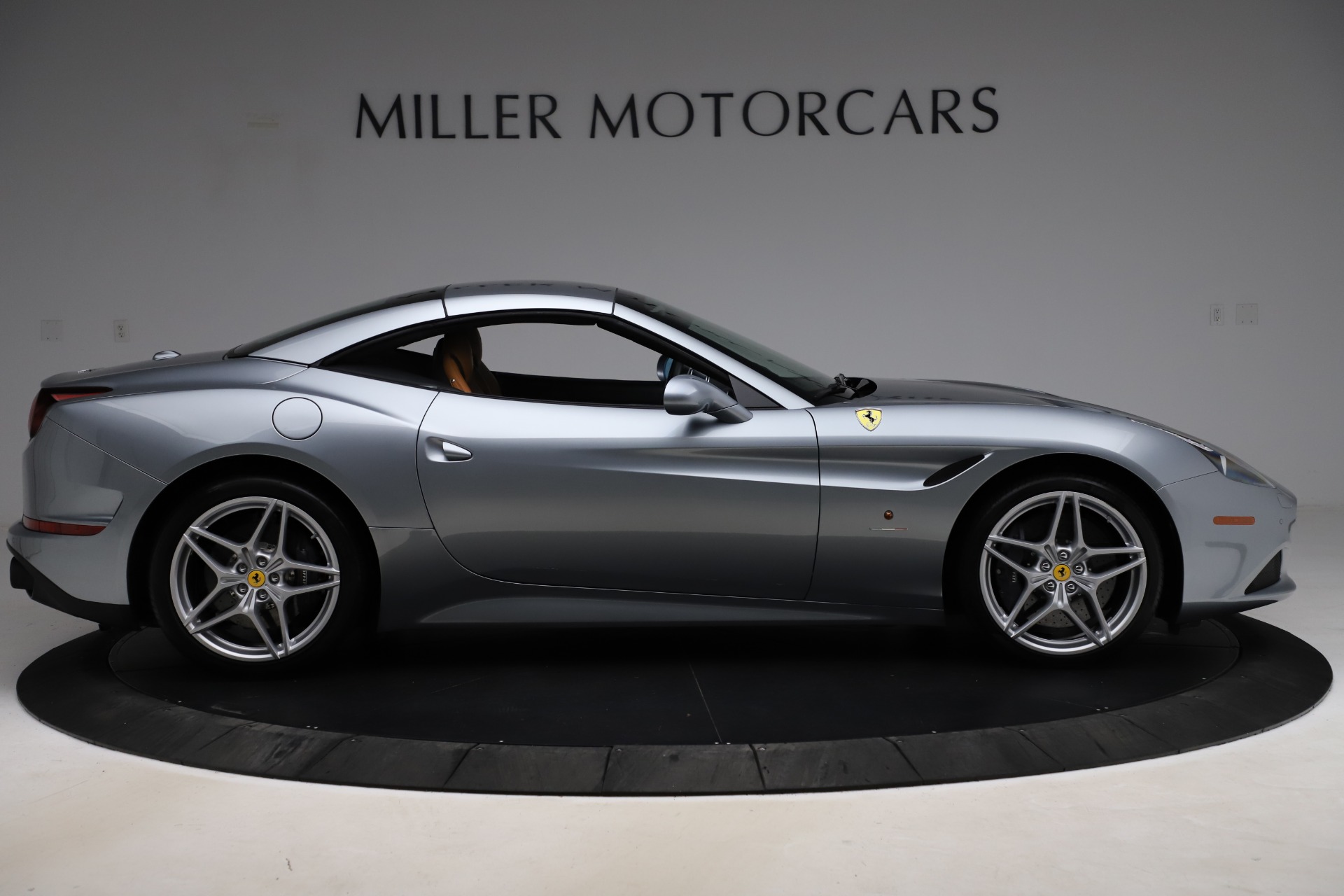 Used-2016-Ferrari-California-T
