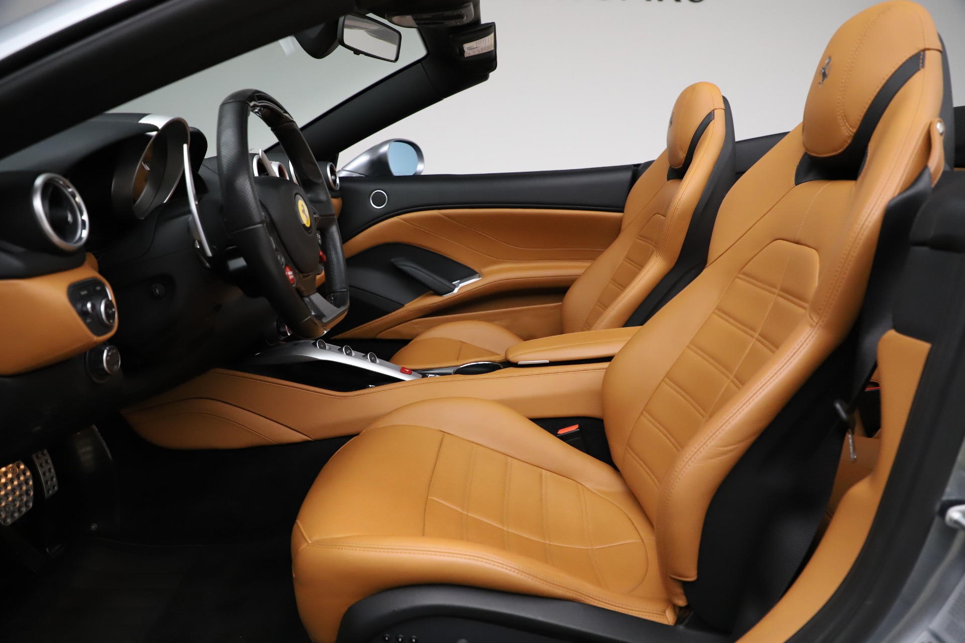 Used-2016-Ferrari-California-T