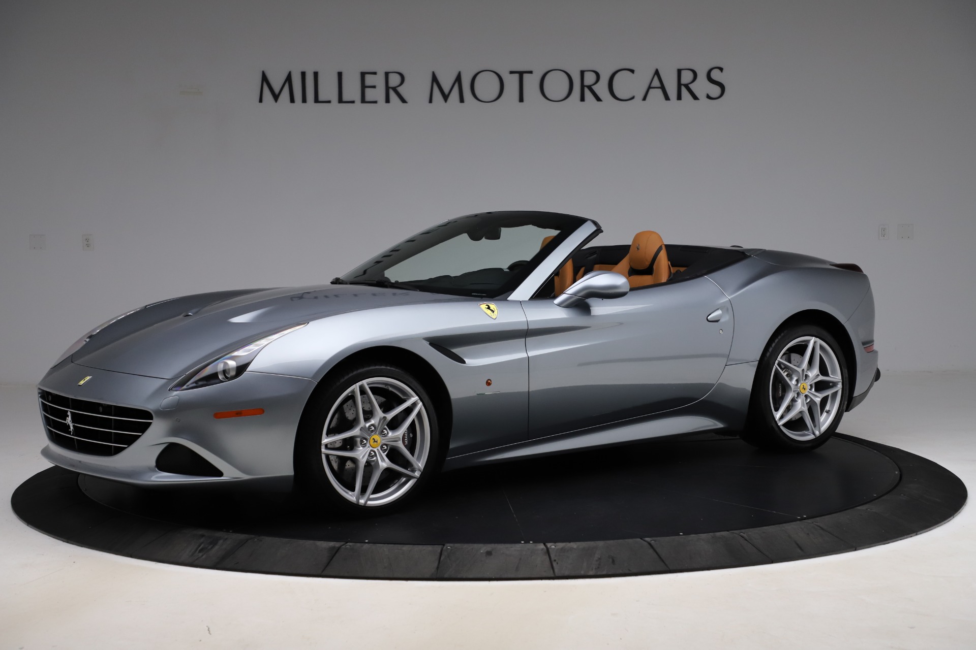 Used-2016-Ferrari-California-T