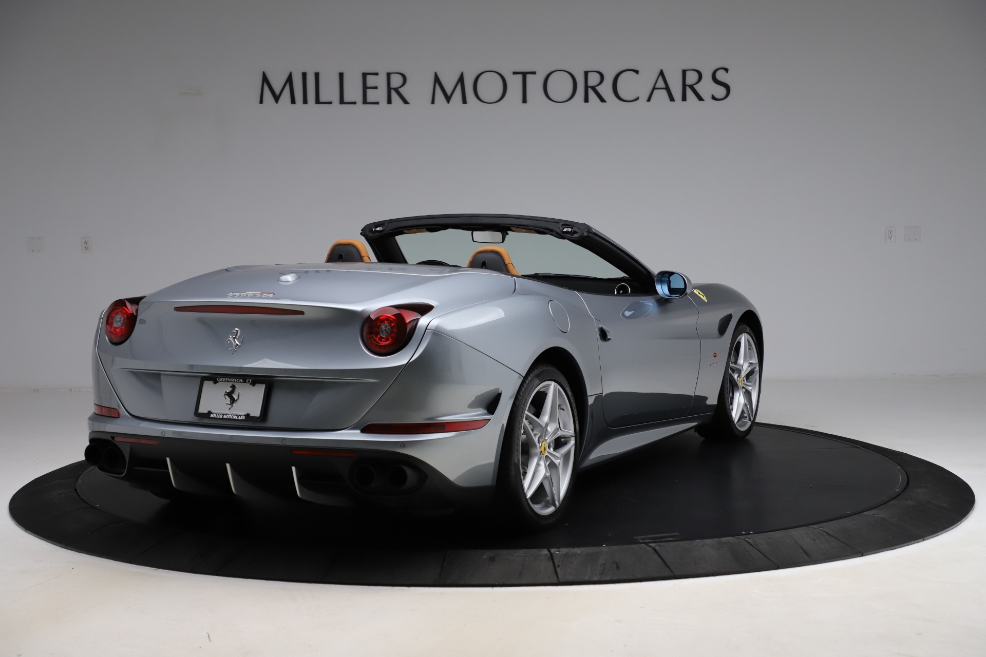 Used-2016-Ferrari-California-T