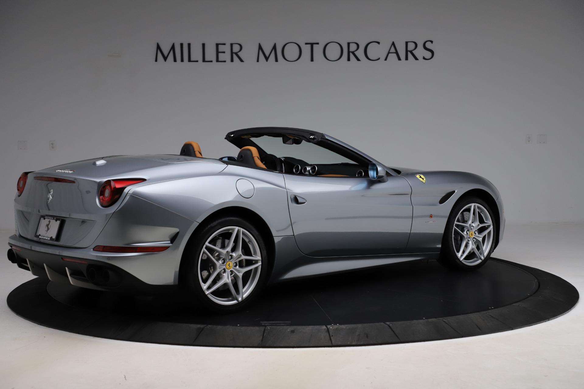 Used-2016-Ferrari-California-T