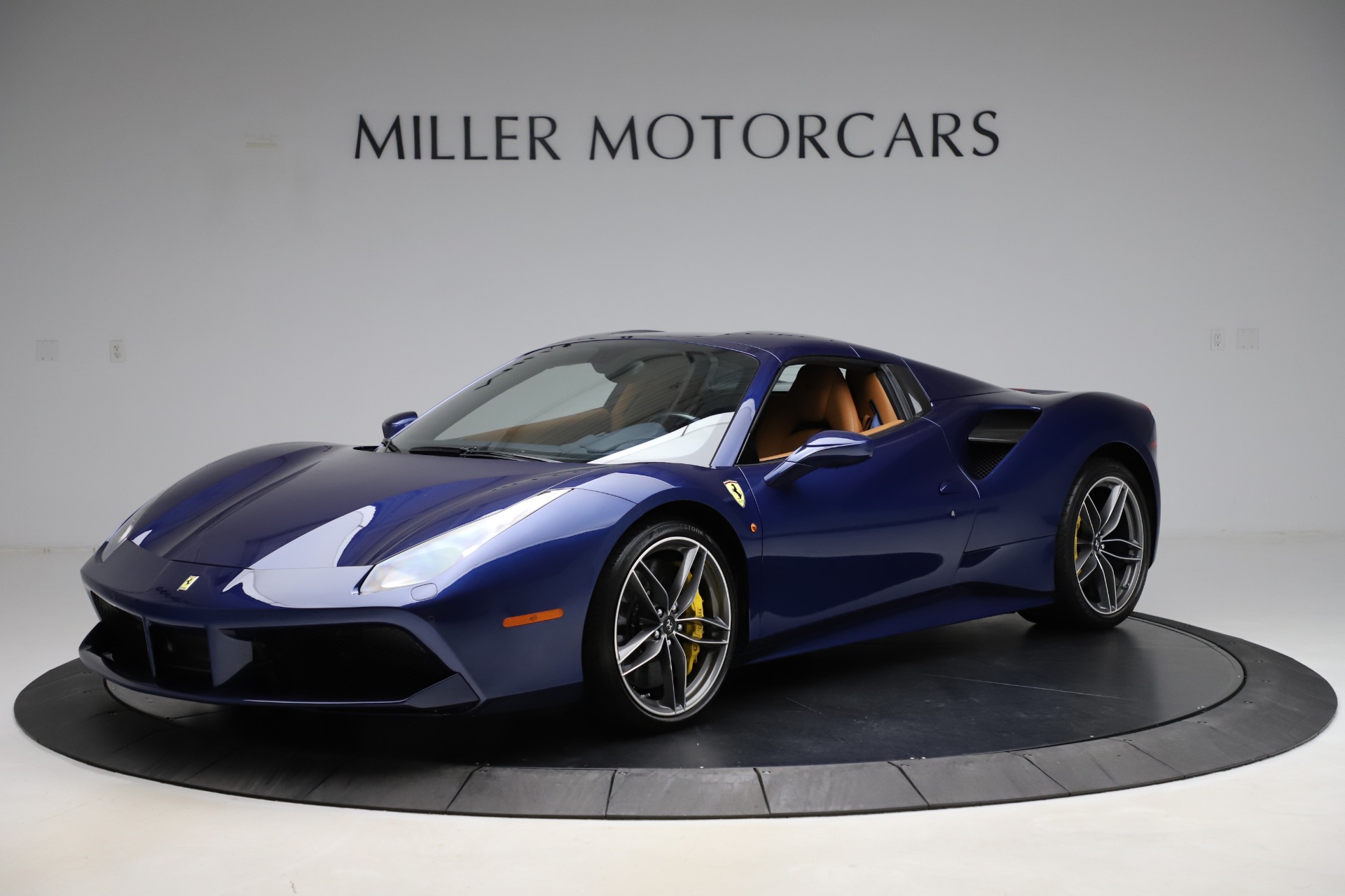 Used-2018-Ferrari-488-Spider