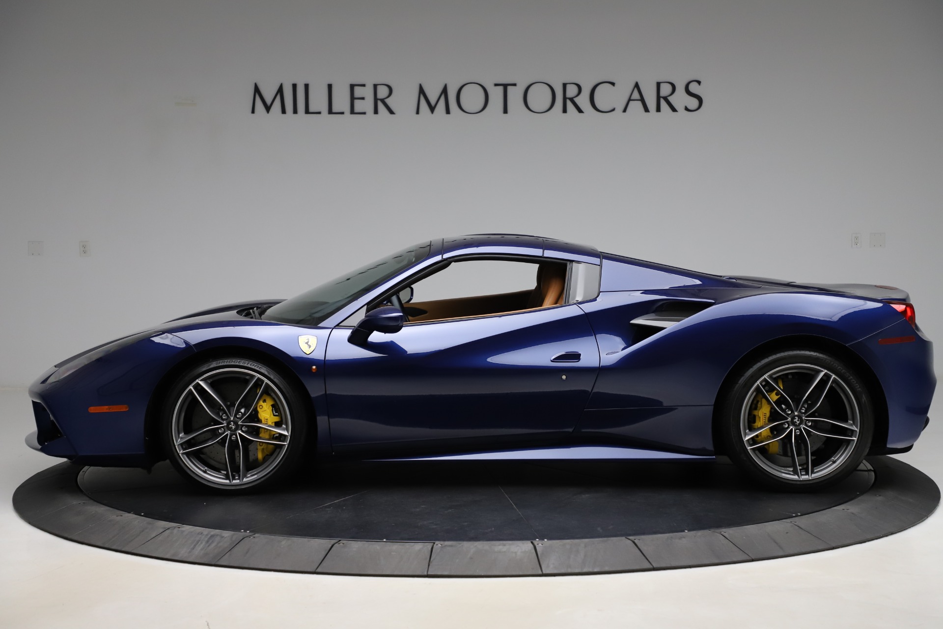 Used-2018-Ferrari-488-Spider