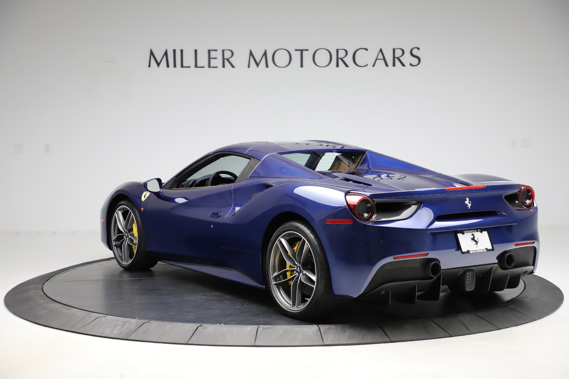 Used-2018-Ferrari-488-Spider