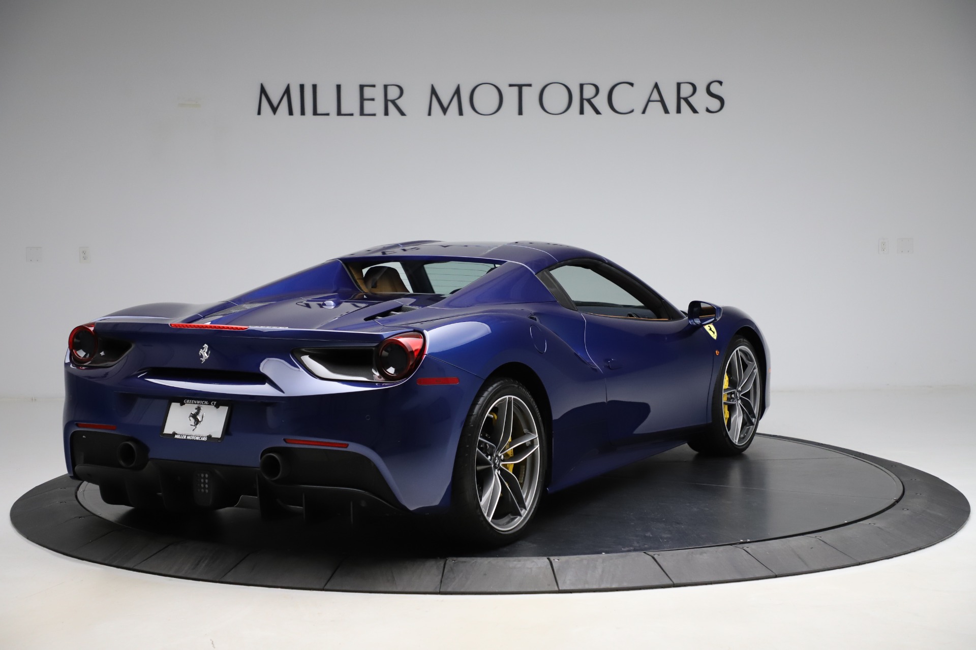 Used-2018-Ferrari-488-Spider