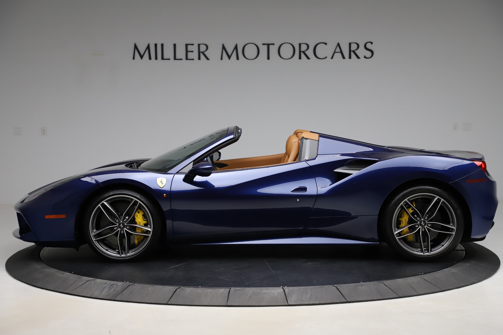 Used-2018-Ferrari-488-Spider