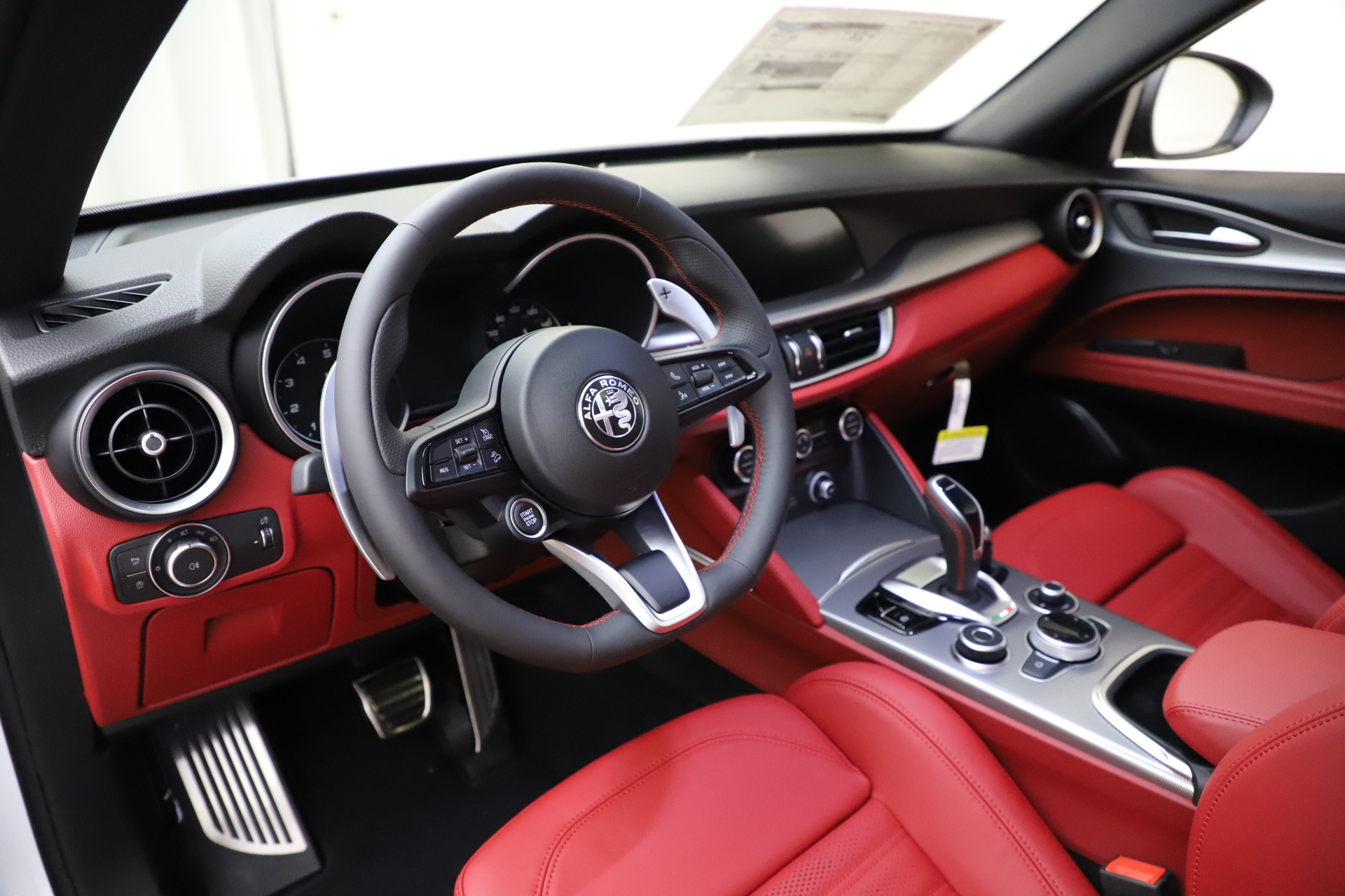 New-2020-Alfa-Romeo-Stelvio-Ti-Sport-Q4