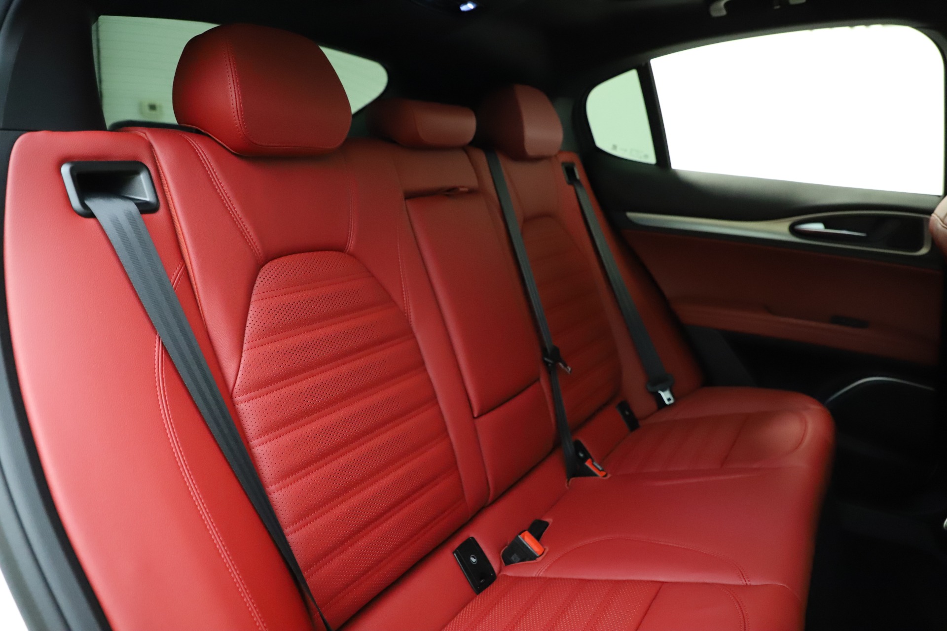 New-2020-Alfa-Romeo-Stelvio-Ti-Sport-Q4