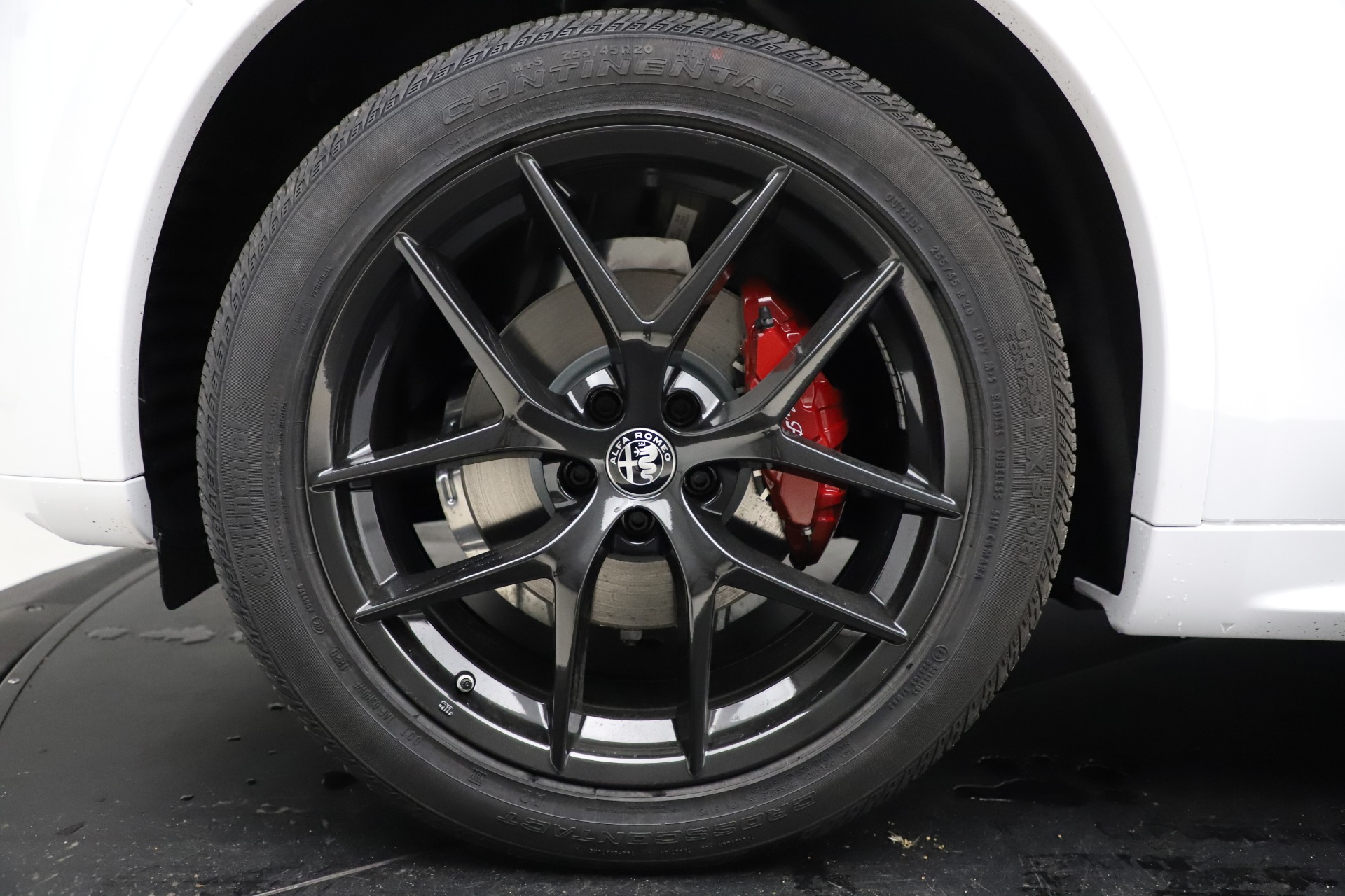 New-2020-Alfa-Romeo-Stelvio-Ti-Sport-Q4