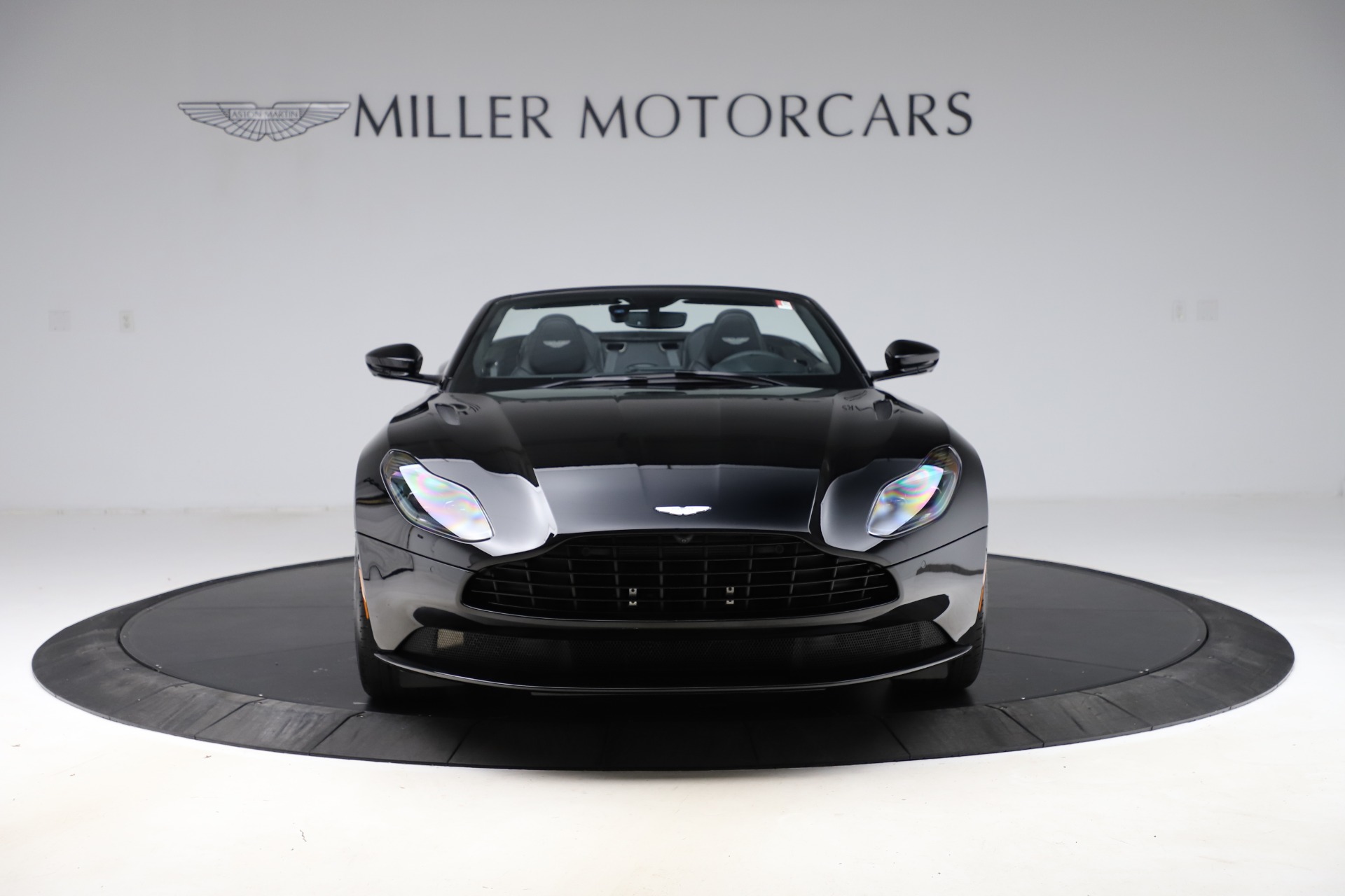 New-2021-Aston-Martin-DB11-Volante
