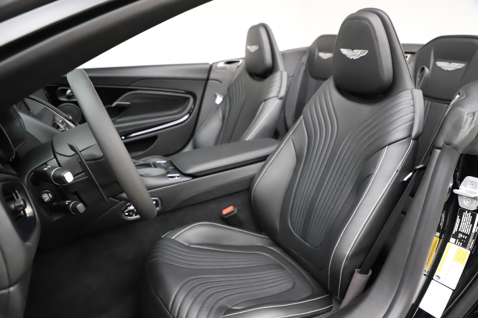 New-2021-Aston-Martin-DB11-Volante