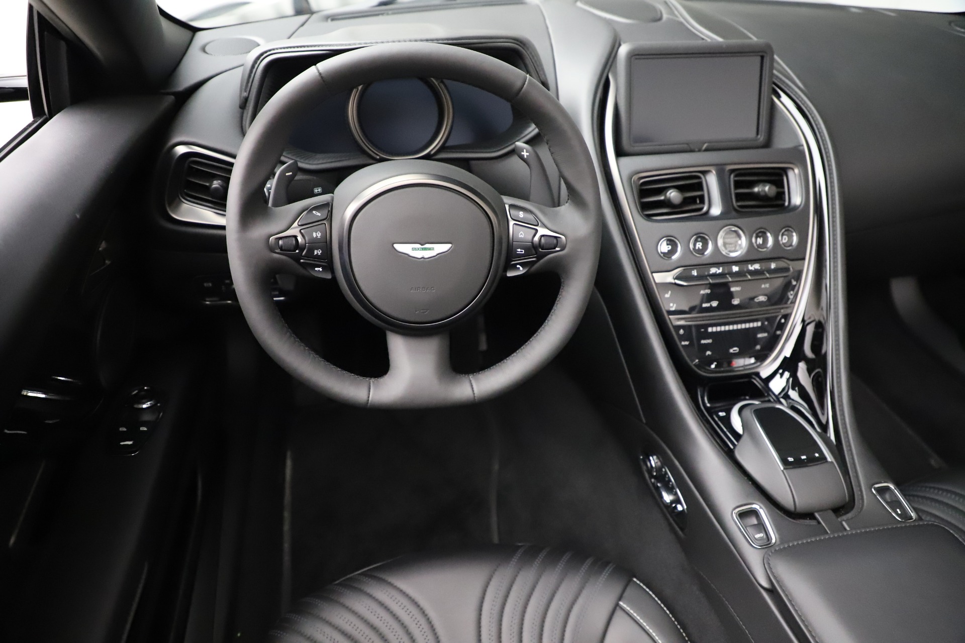 New-2021-Aston-Martin-DB11-Volante