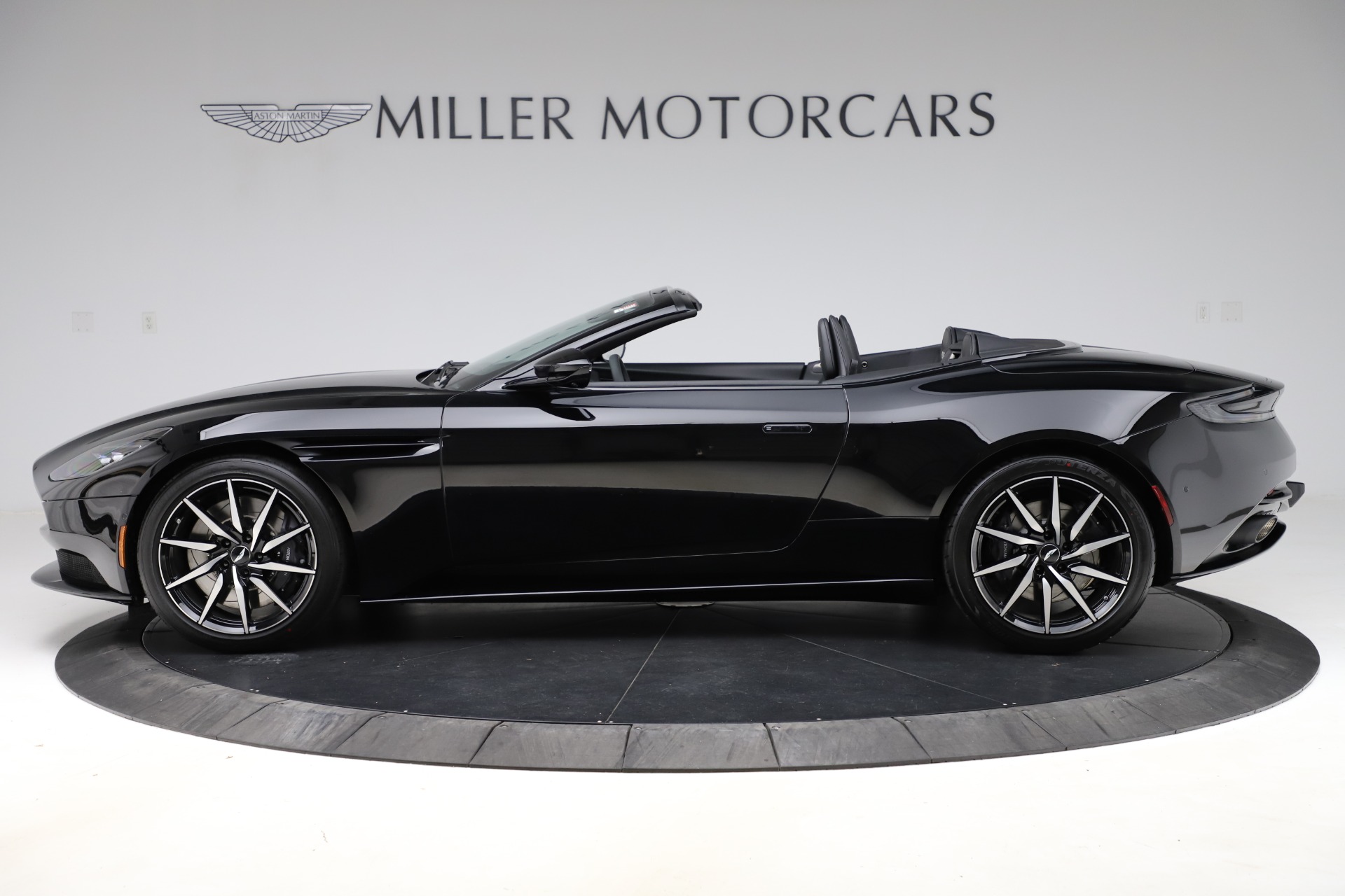 New-2021-Aston-Martin-DB11-Volante