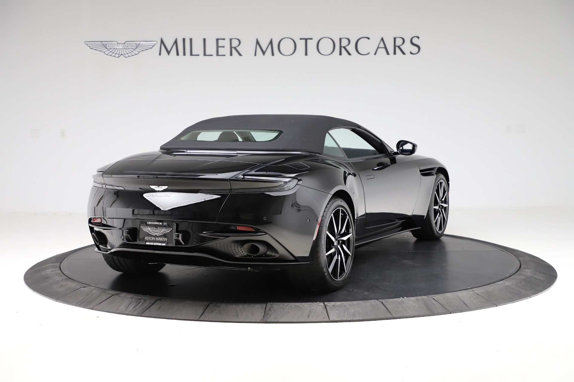 New-2021-Aston-Martin-DB11-Volante
