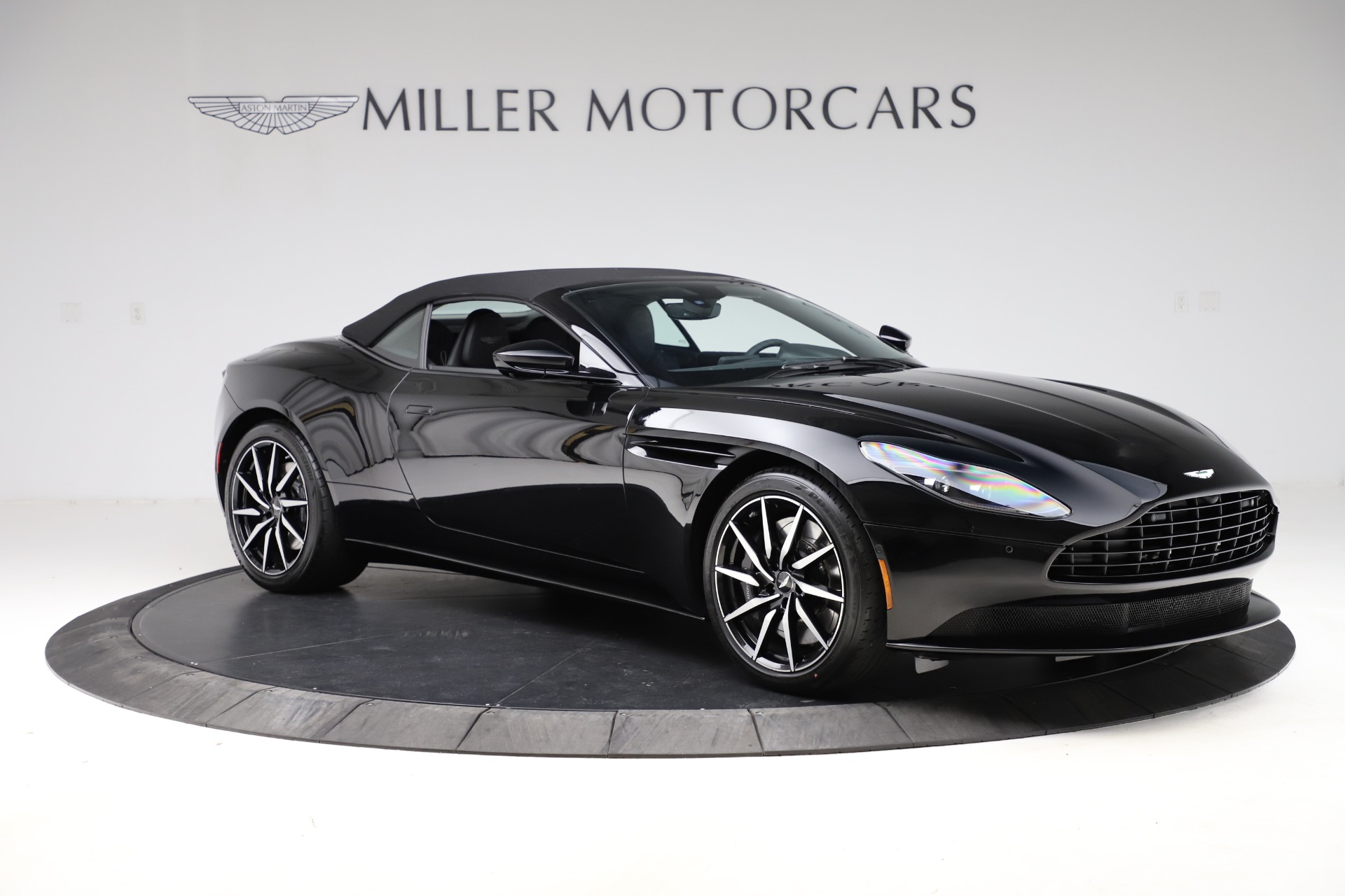 New-2021-Aston-Martin-DB11-Volante