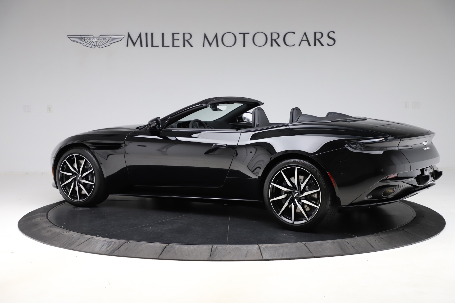New-2021-Aston-Martin-DB11-Volante