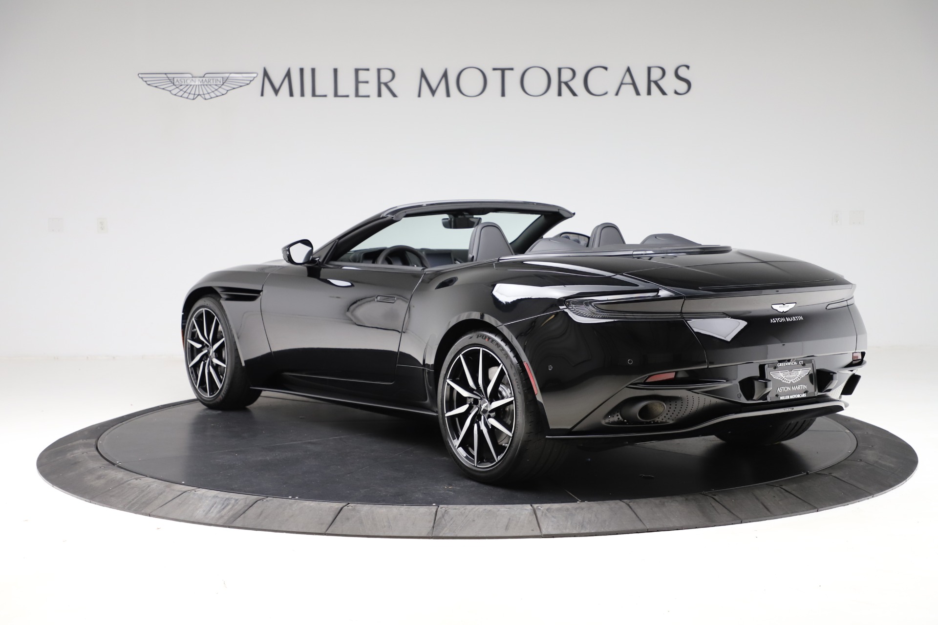 New-2021-Aston-Martin-DB11-Volante